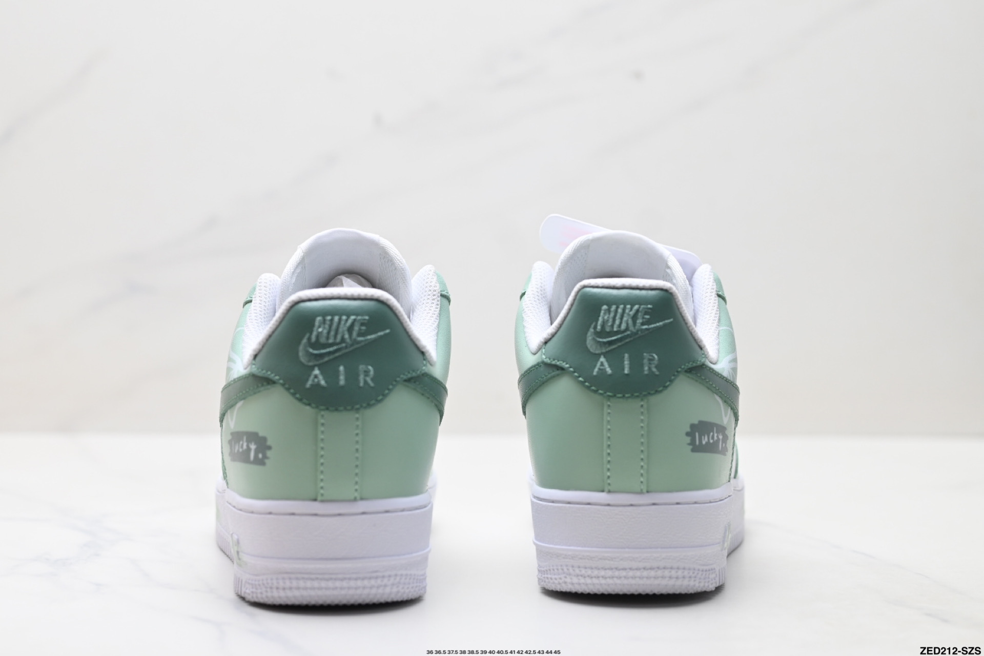 NIKE AIR FORCE 1‘07 LV8 ZH0316-098