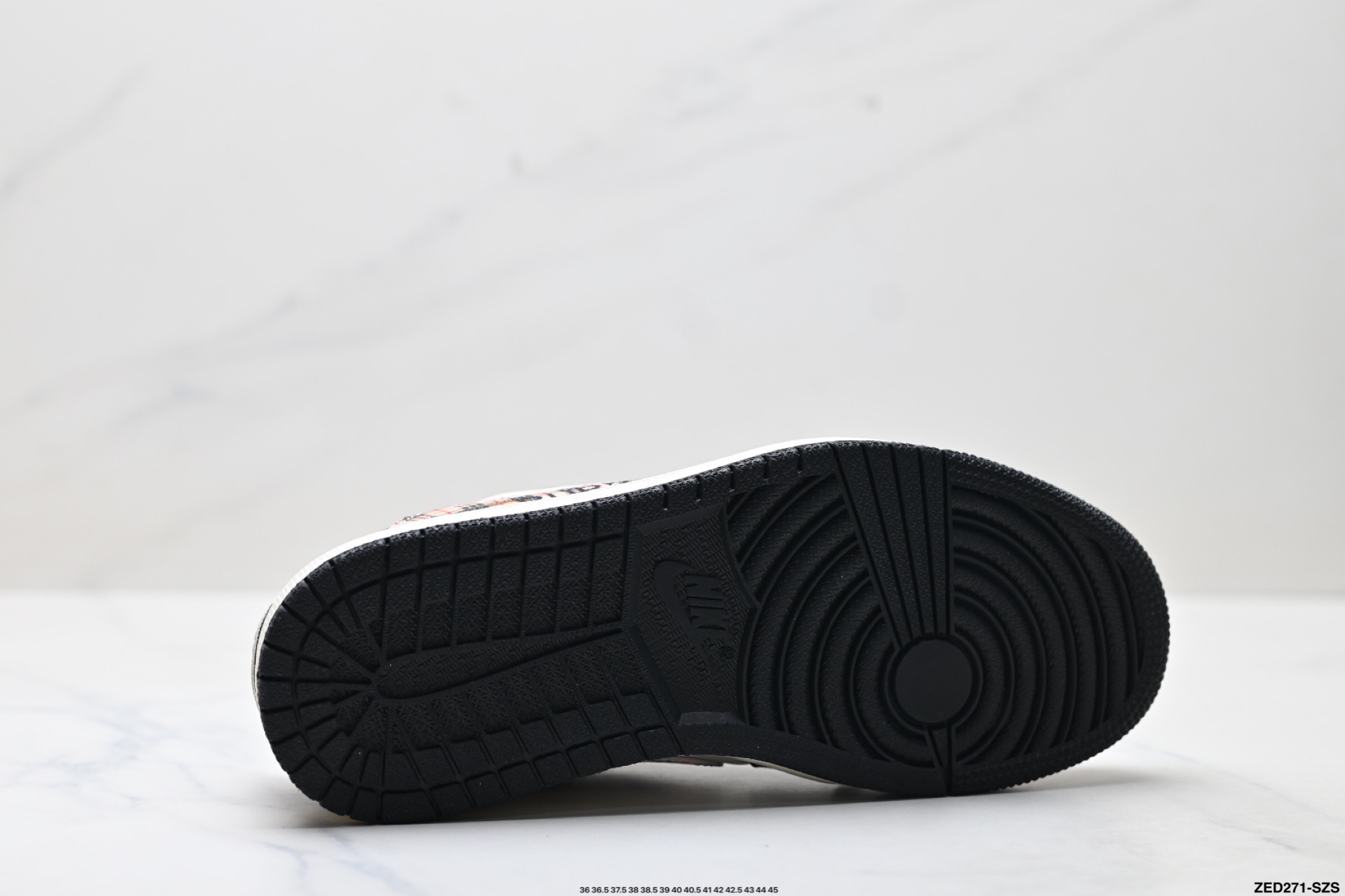 Nike Air Jordan 1 x Travis Scott AJ1倒勾 乔一倒钩 ‘DIY’定制 耐克 低帮文化篮球鞋 XS2025-048