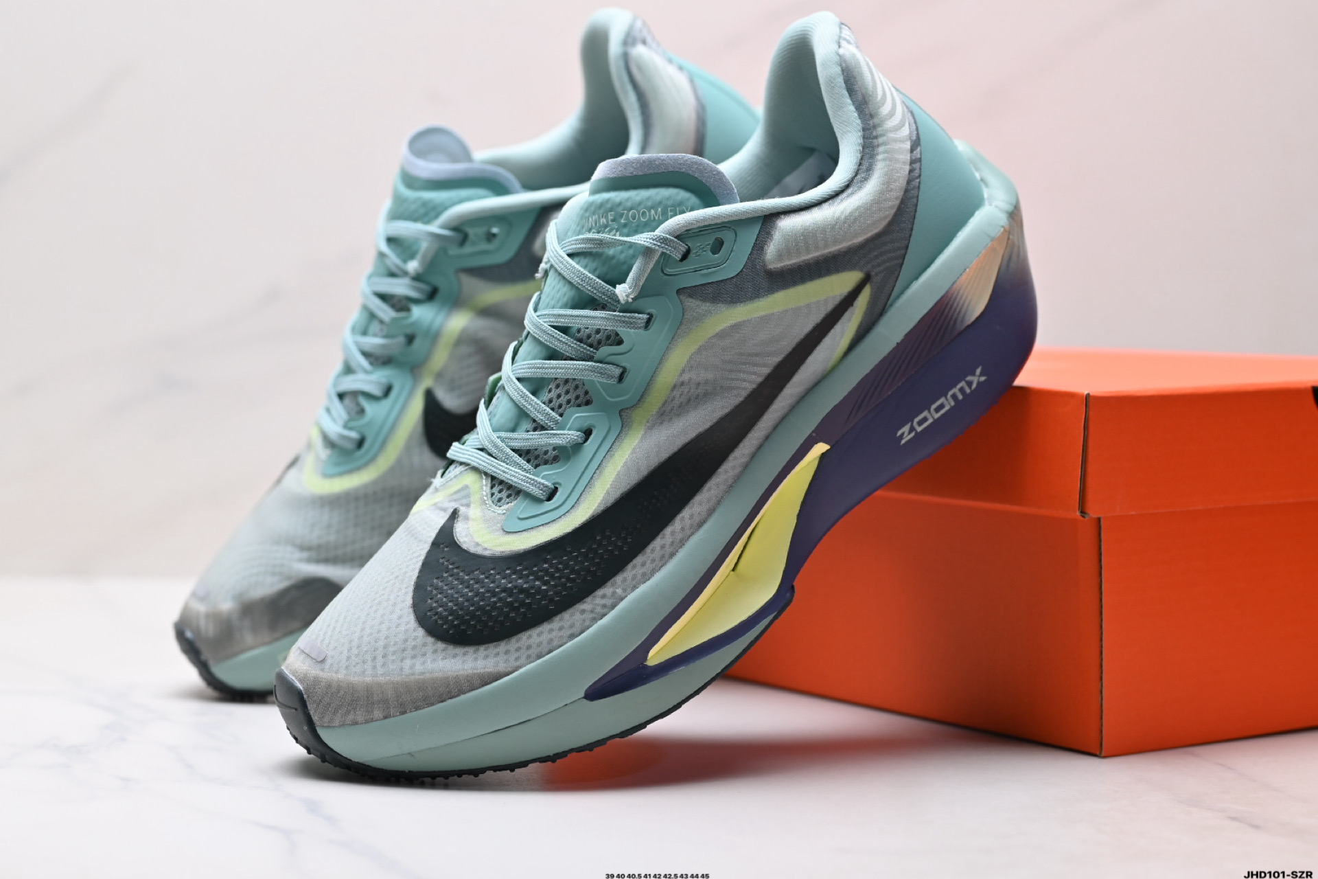Nike ZoomX Invincible Run Flyknit: Zapatillas Ligeras para Correr 9 i1756396064536 9277 0 7