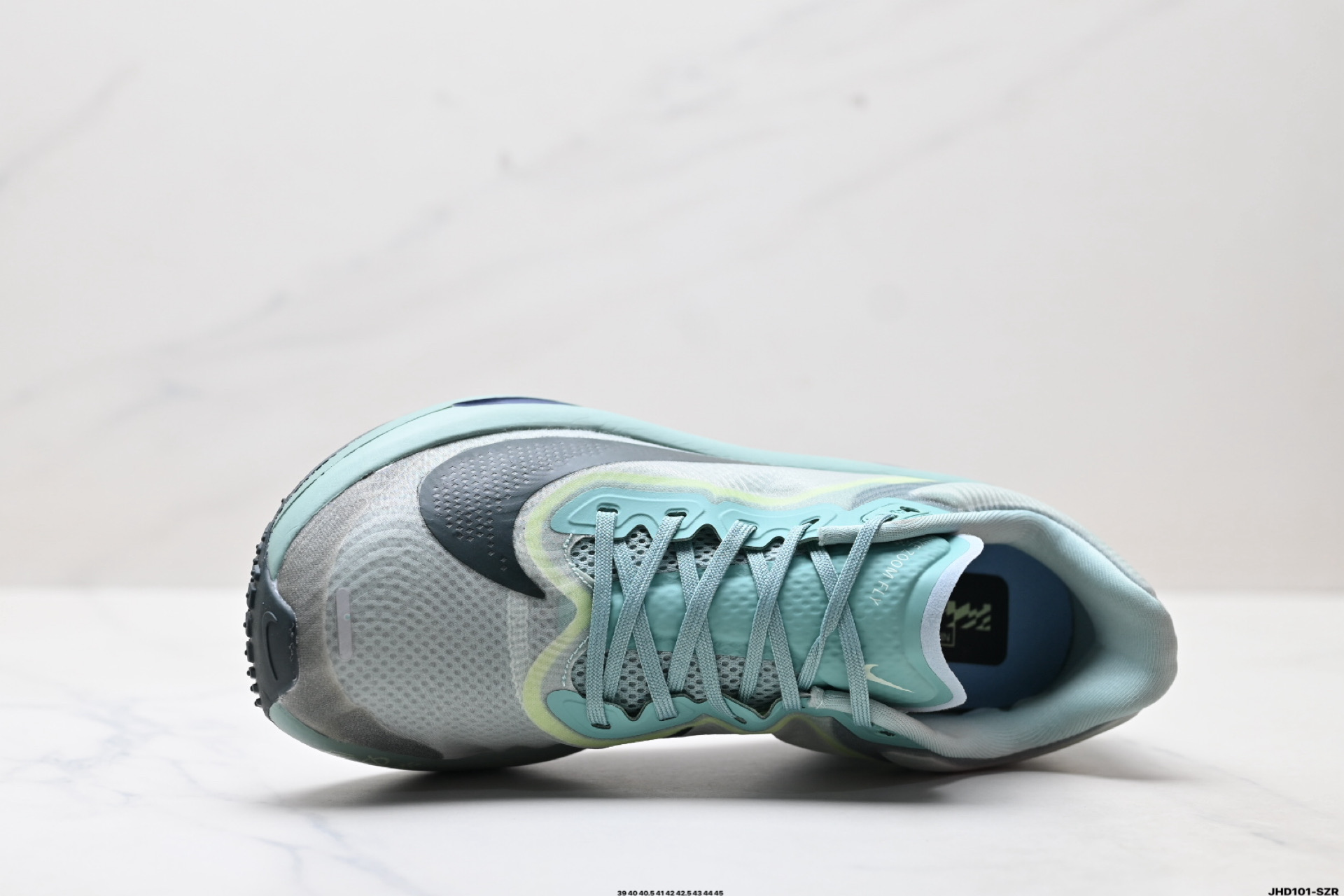 Nike ZoomX Invincible Run Flyknit: Zapatillas Ligeras para Correr 3 i1756396064536 9333 0 1