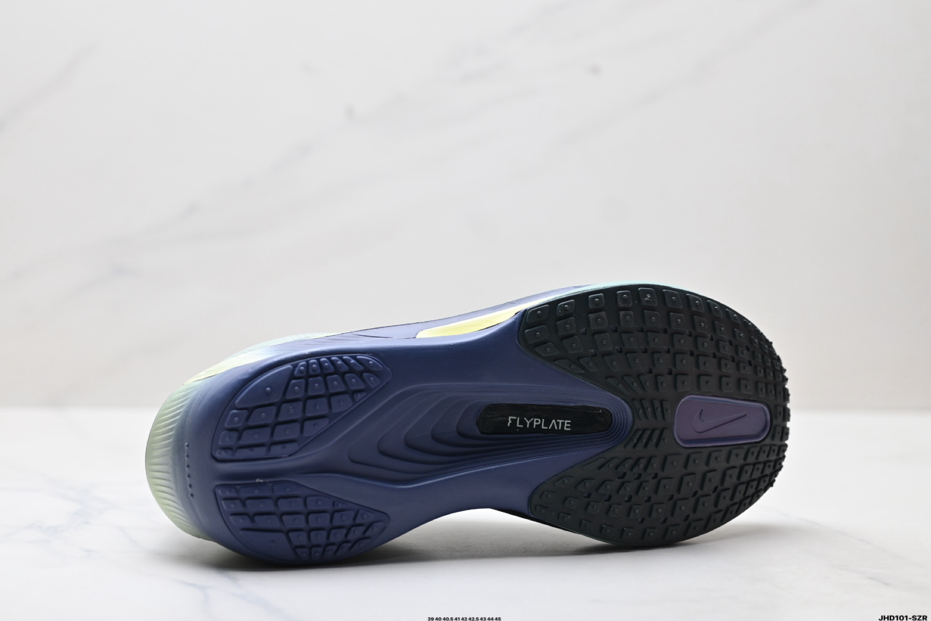 Nike ZoomX Invincible Run Flyknit: Zapatillas Ligeras para Correr 10 i1756396064889 1054 0 8