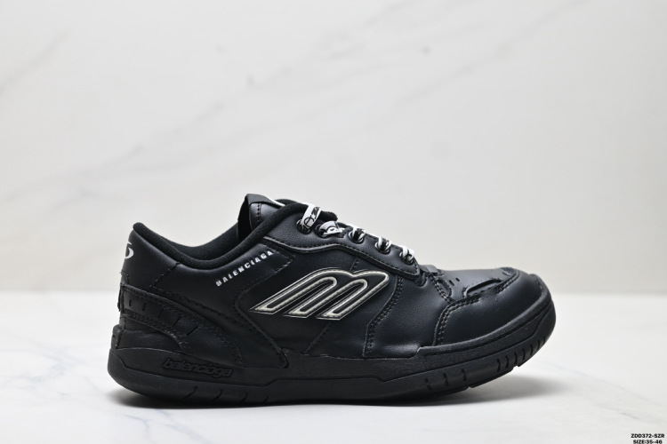 Balenciaga Hamptons Worn-Out Low-Top Sneakers - Round Toe, Lace-Up 1 Balenciaga Hamptons Worn-Out Low-Top Sneakers – Round Toe, Lace-Up