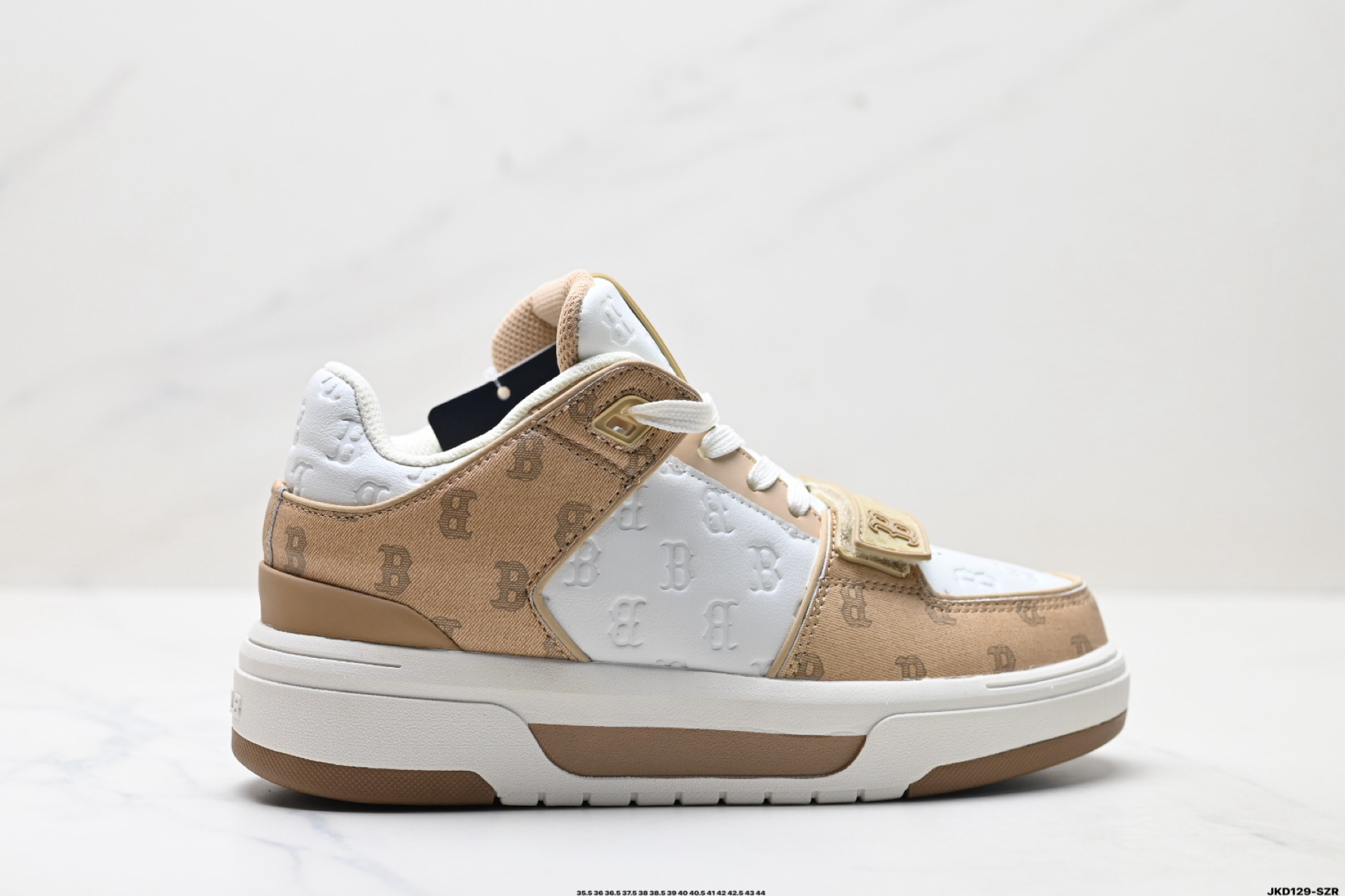 💰140 公司级✅MLB Chunky Liner MID人气单品学长鞋系列轻量增高厚底百搭中帮休闲运动板鞋 货号:3ASXLM13N 尺码:35.5 36 36.5 37.5 38 38.5 39 40 40.5 41 42 42.5 43 44 ID:JKD129-SZE