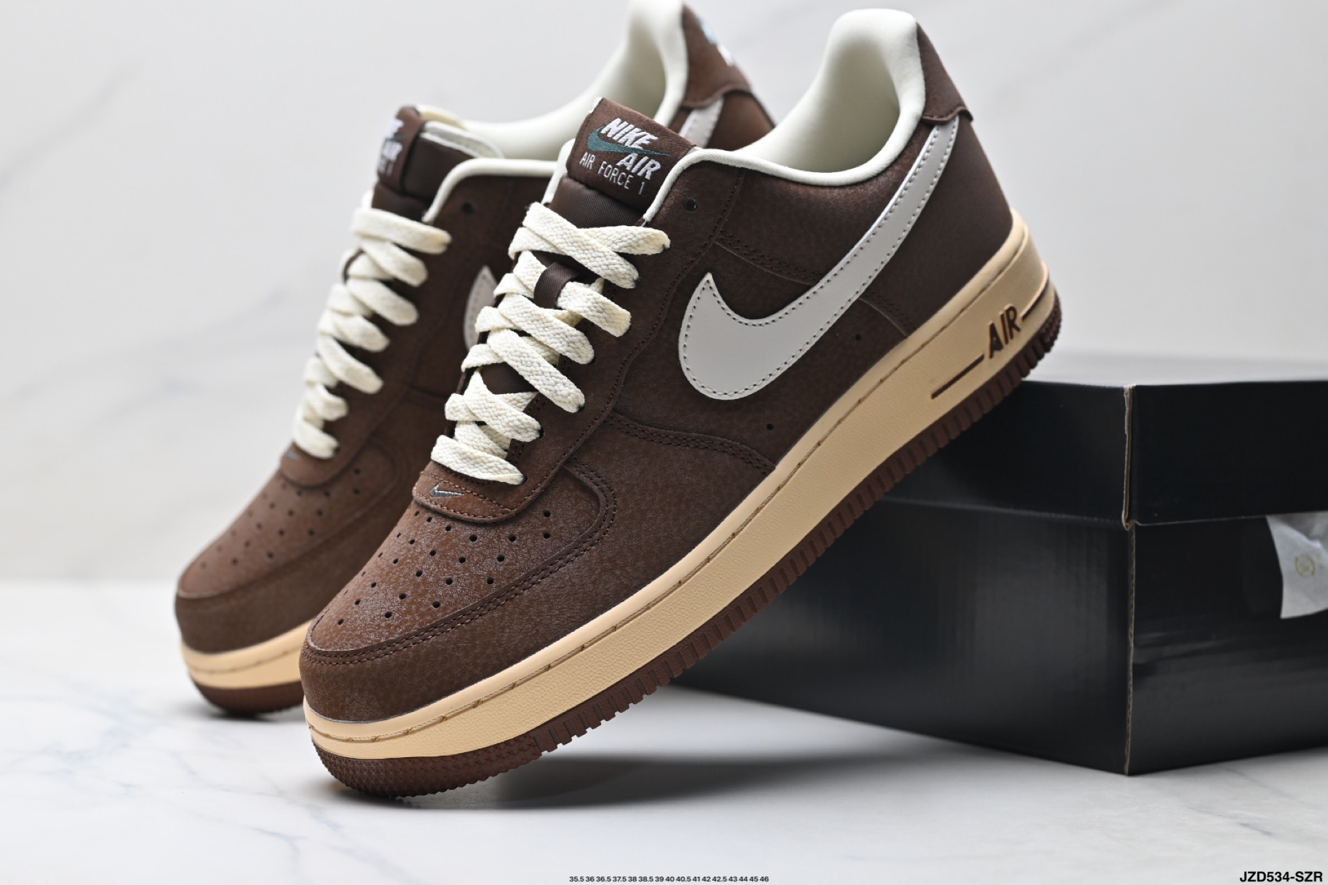 Nike Air Force 1'07: Estilo Clásico y Comodidad Urbana en Color Marrón 9 i1756398001059 1507 0 7