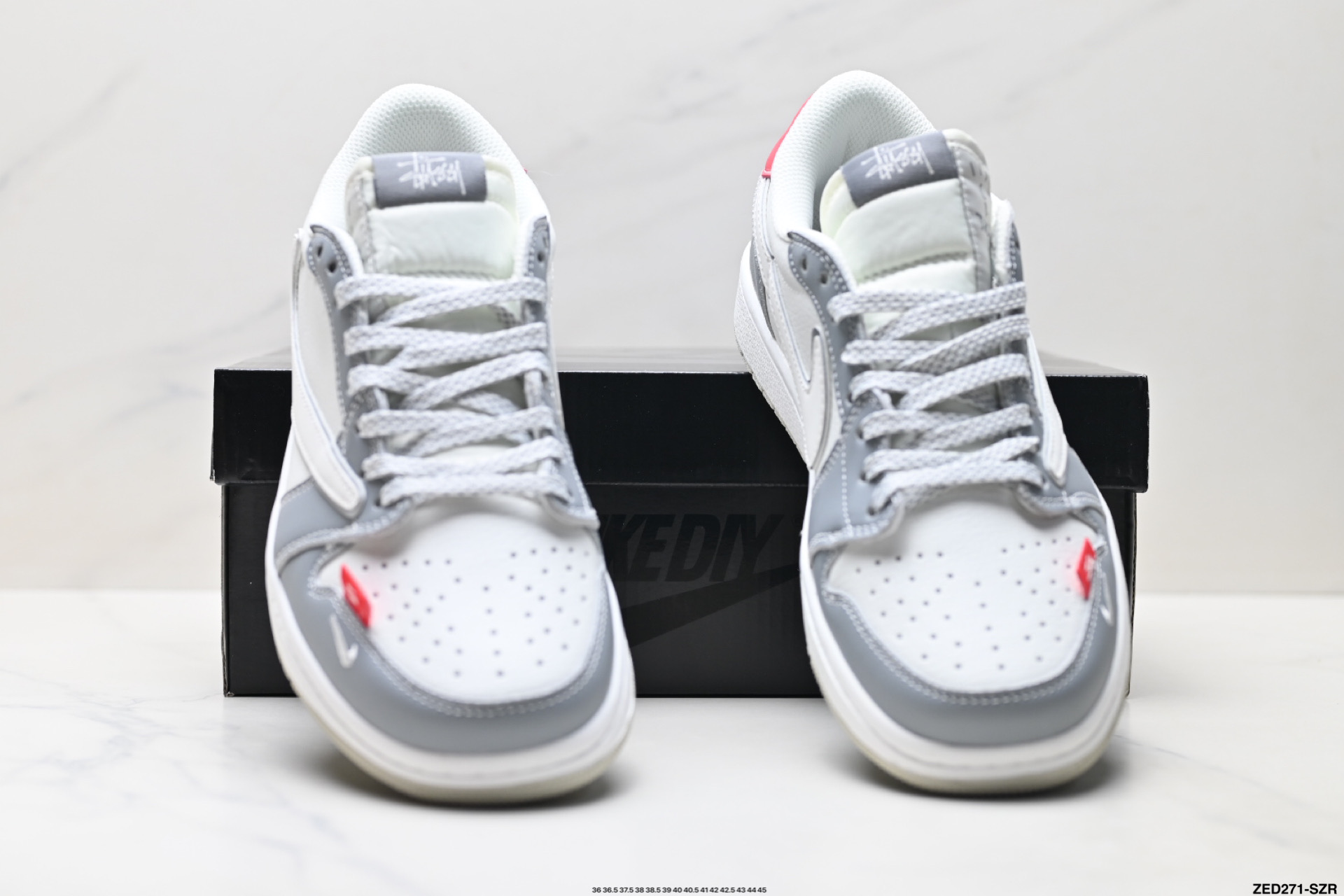 Nike Air Jordan 1 x Travis Scott AJ1倒勾 乔一倒钩 ‘DIY’定制 耐克 低帮文化篮球鞋 DZ5899-006