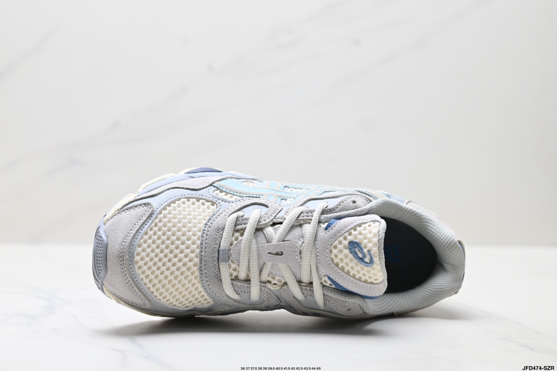 ASICS GEL-NYC 亚瑟士 透气网眼鞋面 配合部分合成革材质 采用全新AHAR+橡胶材质 更加耐磨 1203A372-600