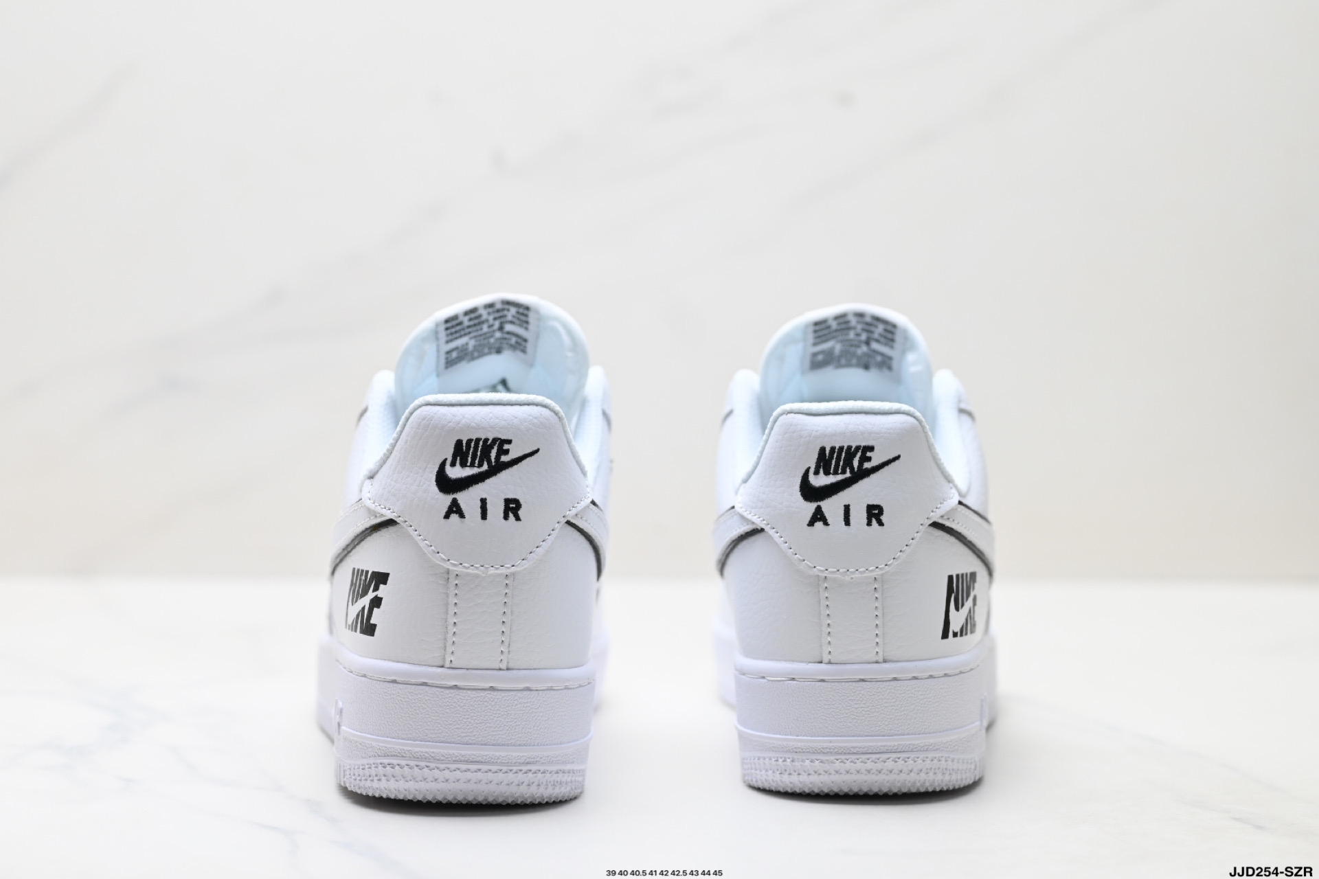 Nike Air Force 1 '07: Comodidad y Estilo Clásico en Color Blanco 7 i1756398881412 340 0 5