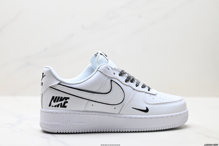 Nike Air Force 1 '07: Comodidad y Estilo Clásico en Color Blanco 16 Nike Air Force 1 ’07: Comodidad y Estilo Clásico en Color Blanco
