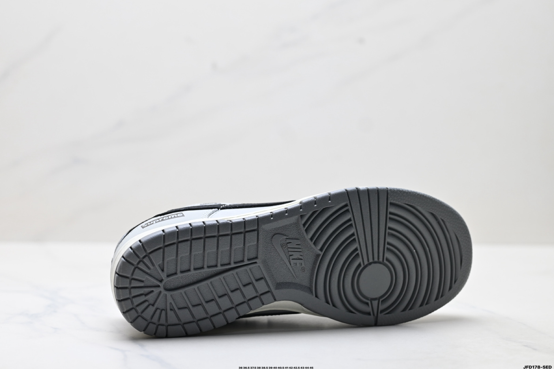 Nike Dunk Low Retro: Estilo Urbano y Comodidad Premium para tu Día a Día 10 i1756481961532 1646 0 8