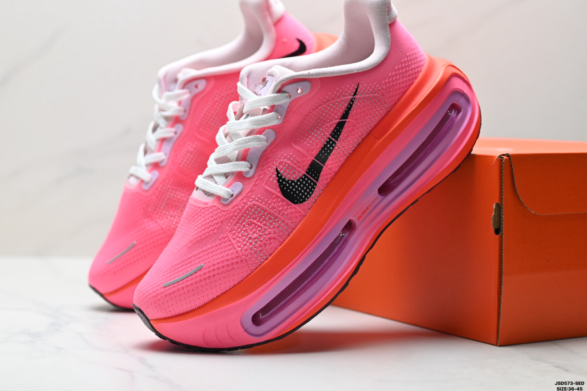 Nike VOMERO PREMIUM 耐克 舒适减震防滑 低帮跑步鞋 全掌ReactX泡绵中底 FN8453-016