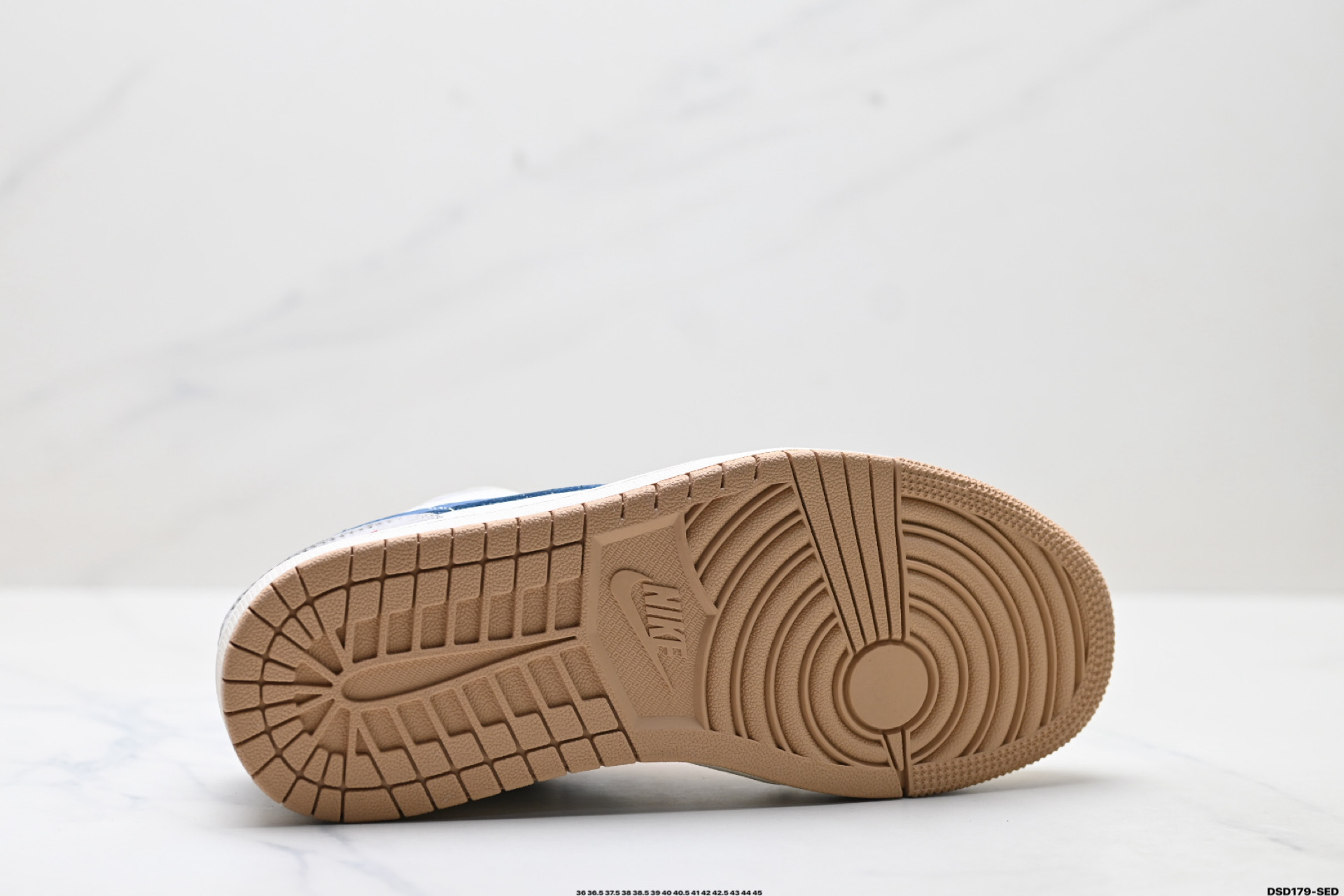 Nike Air Jordan 1 Low: Estilo Casual y Comodidad Duradera para tu Día a Día 10 i1756482549410 3094 0 8