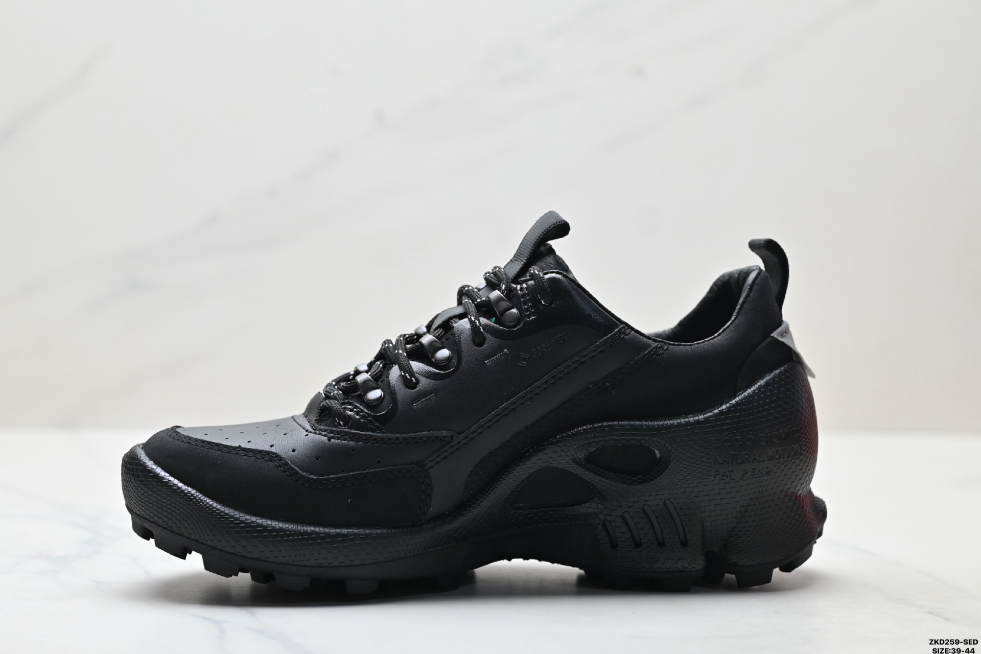 Ecco爱步 BIOM C-TRAIL系列 牛皮 圆头厚底系带 低帮 徒步鞋 803614-510