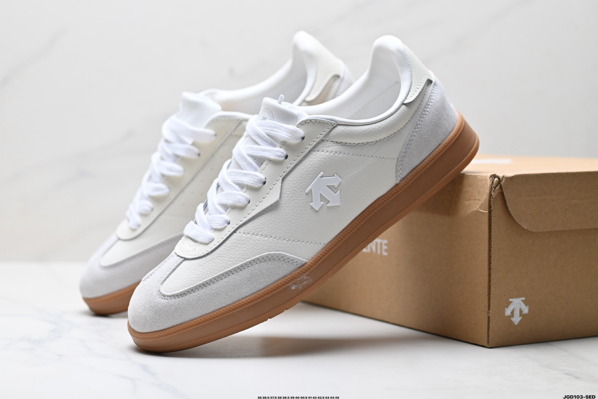 迪桑特DESCENTE CHRON COURT SB 复古轻质 耐磨低帮 生活休闲鞋 D5291LSN53