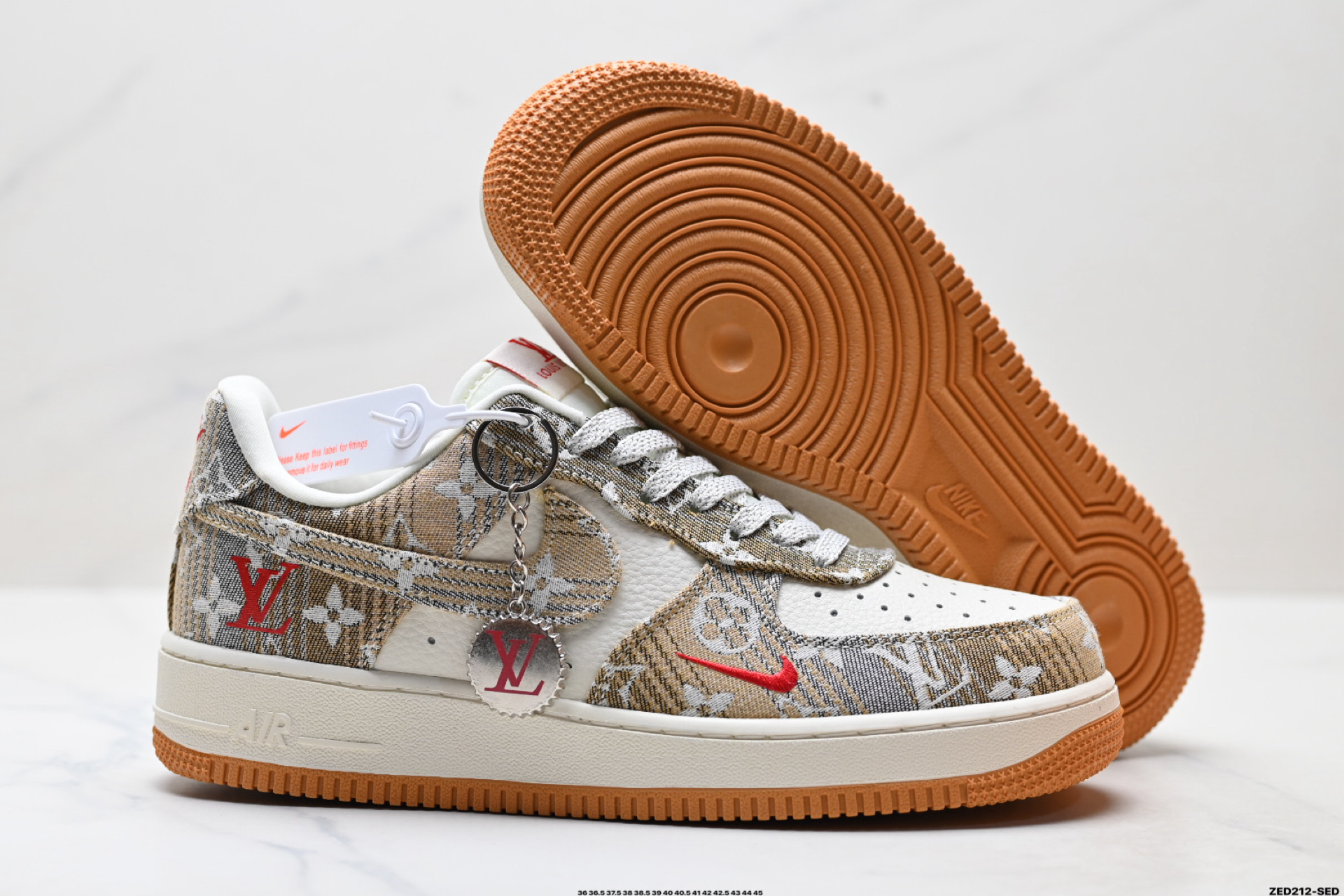 NIKE AIR FORCE 1‘07 LV8 DF0188-076