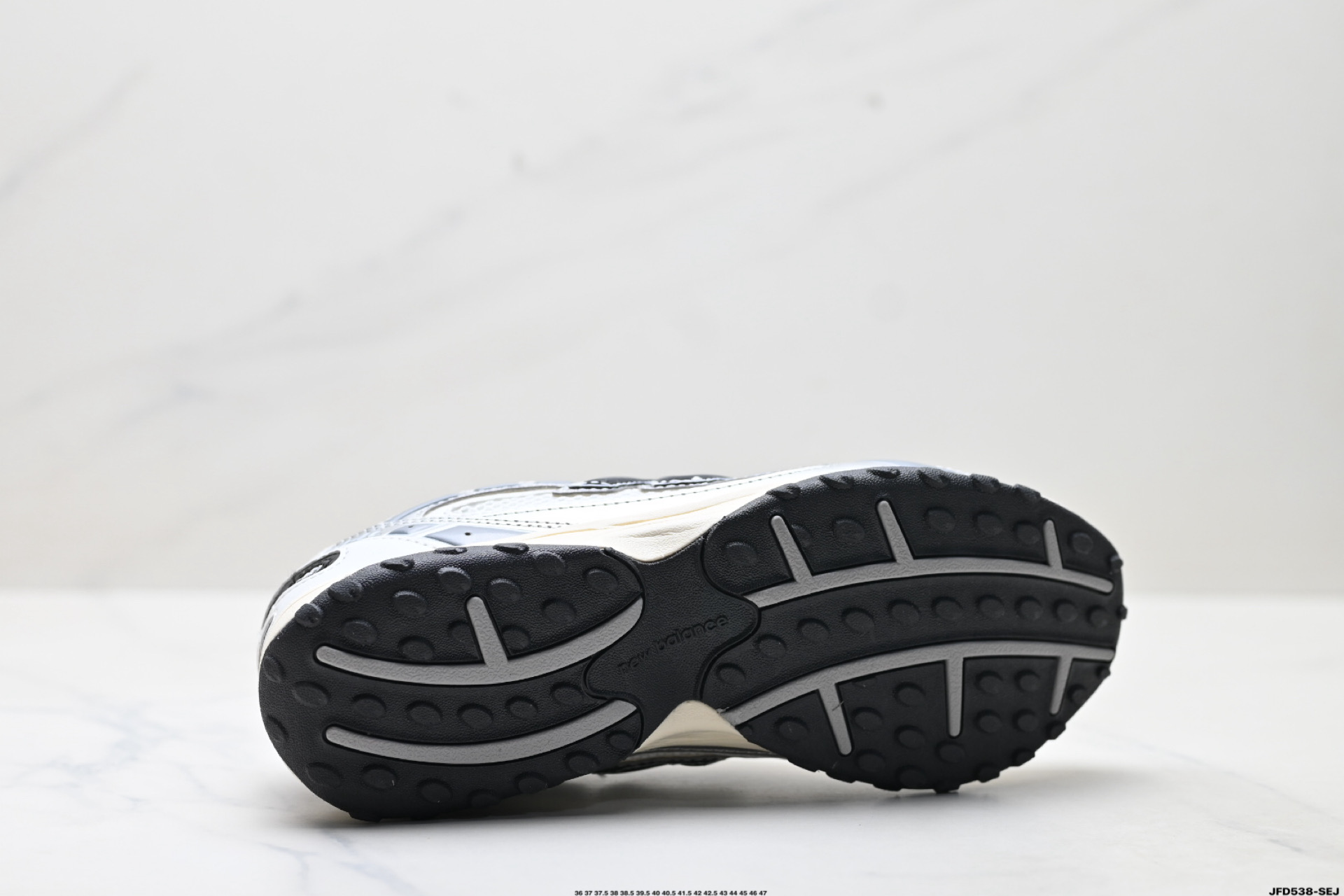 New Balance 204L系列 新百伦 薄底鞋 薄底皮质鞋带德训系 减震耐磨包裹性支撑轻便 低帮 生活休闲鞋 U204LSWD