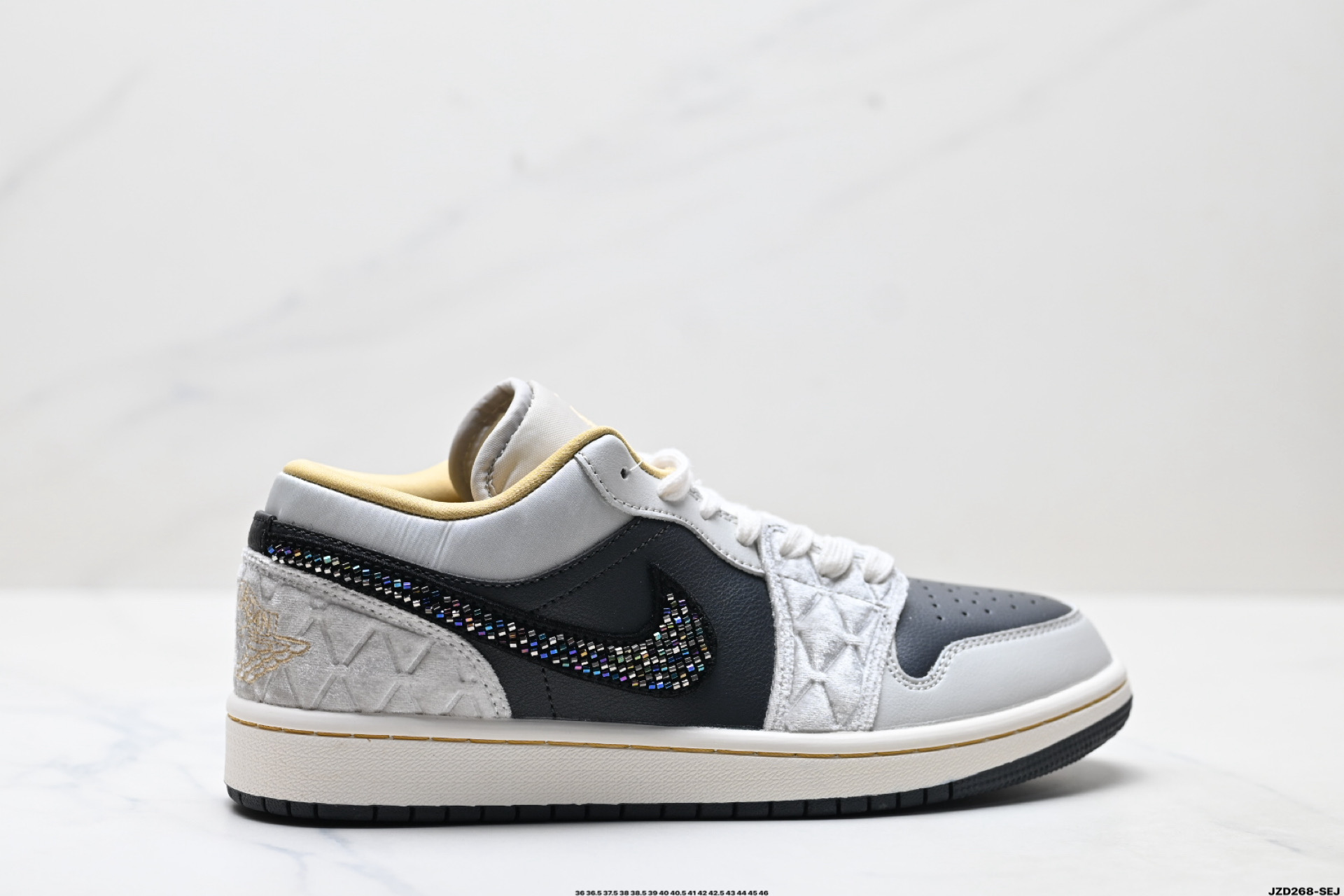 🈴💰160
公司级✅Nike Air Jordan 1 Low AJ1乔1低帮休闲板鞋 同步官方配色 
官方货号:553560-030
尺码:36 36.5 37.5 38 38.5 39 40 40.5 41 42 42.5 43 44 45 46
ID:JZD268-SEJ