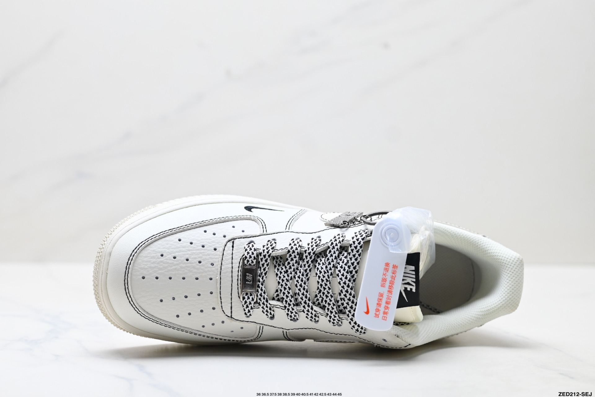 Nike Air Force 1 '07 WB: Comodidad y estilo icónico en cada paso 3 i1756570940253 659 0 1