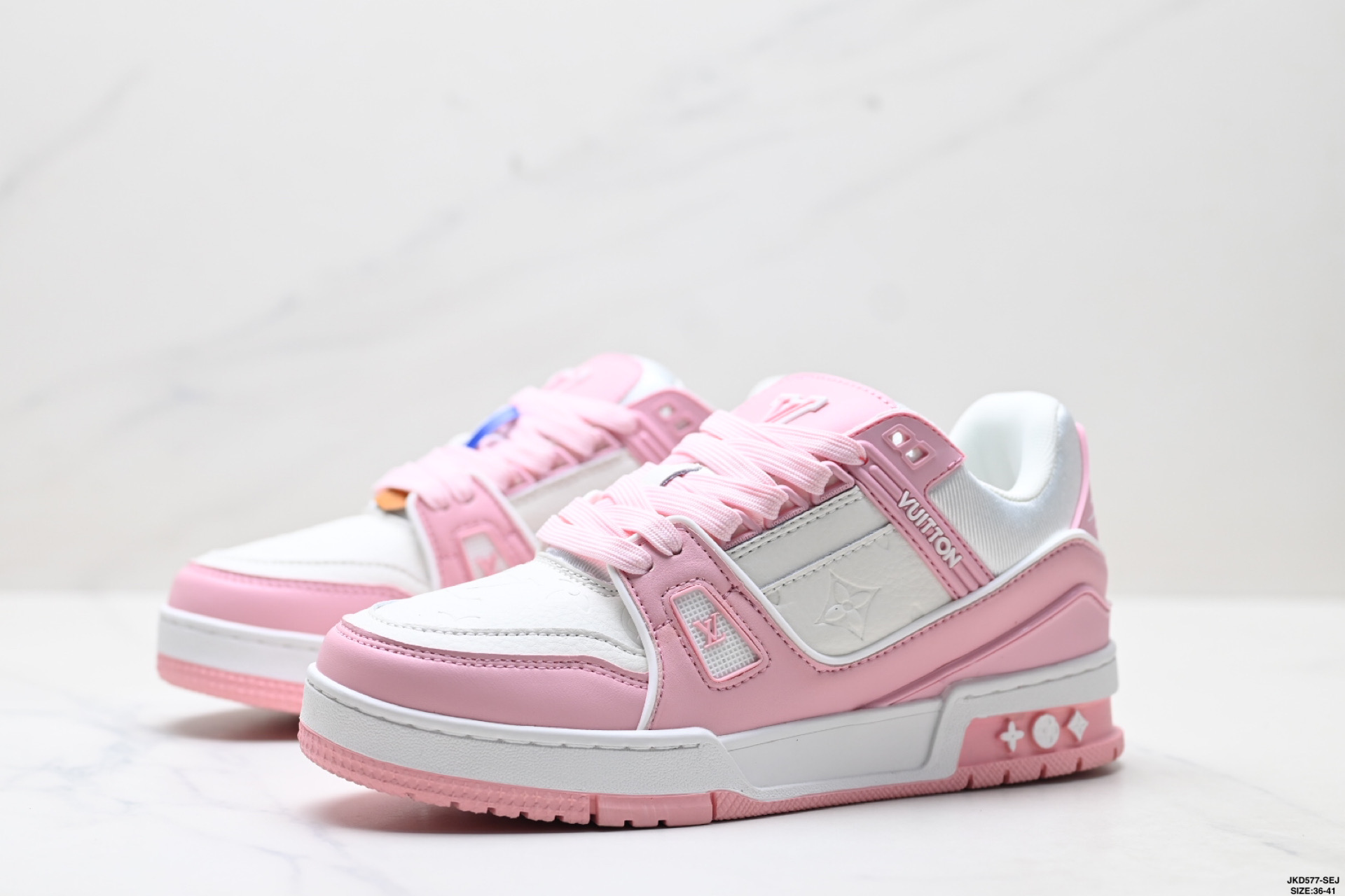 Louis vuitton Trainer Sneaker Low 路易威登 休闲运动文化百搭板鞋