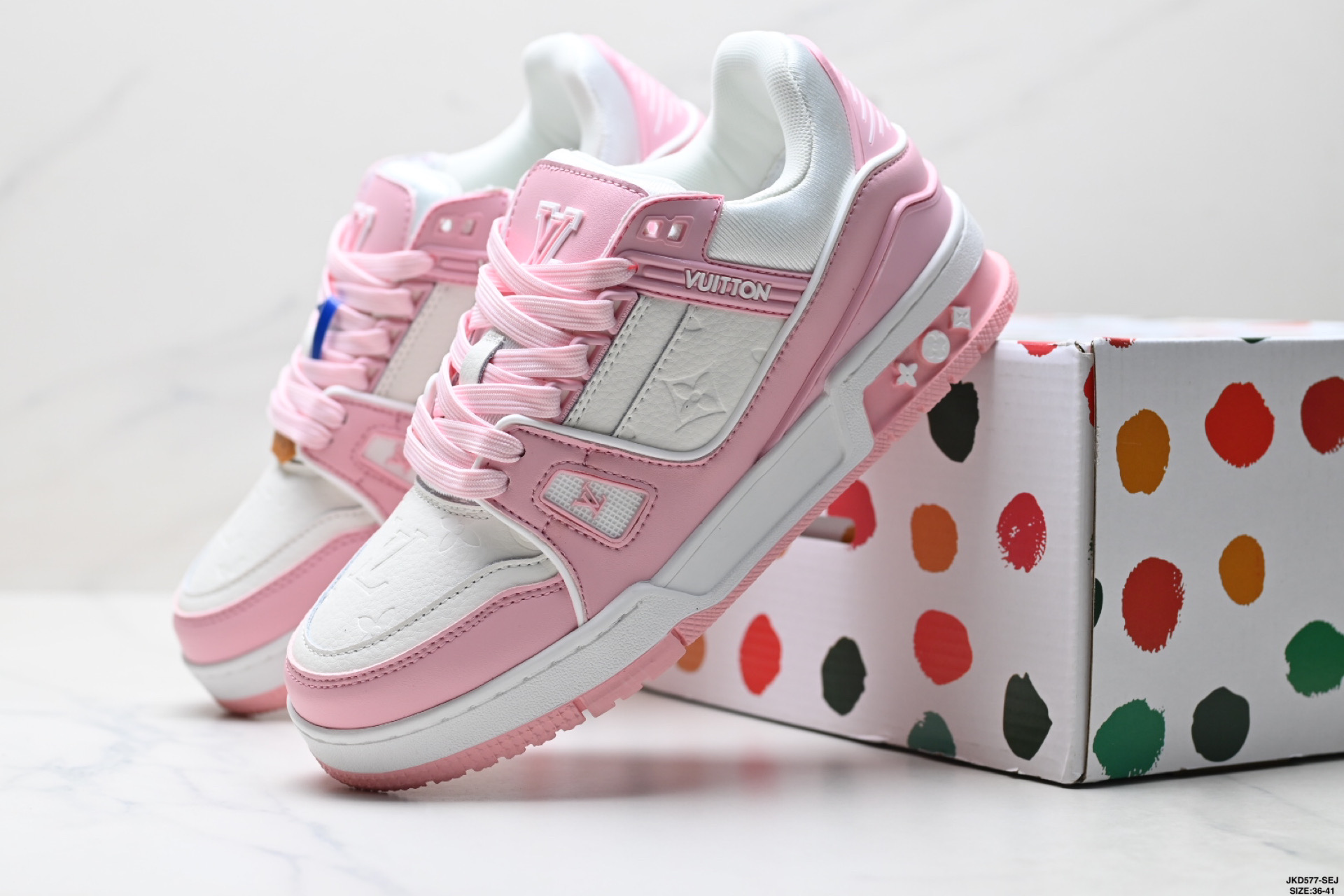 Louis vuitton Trainer Sneaker Low 路易威登 休闲运动文化百搭板鞋