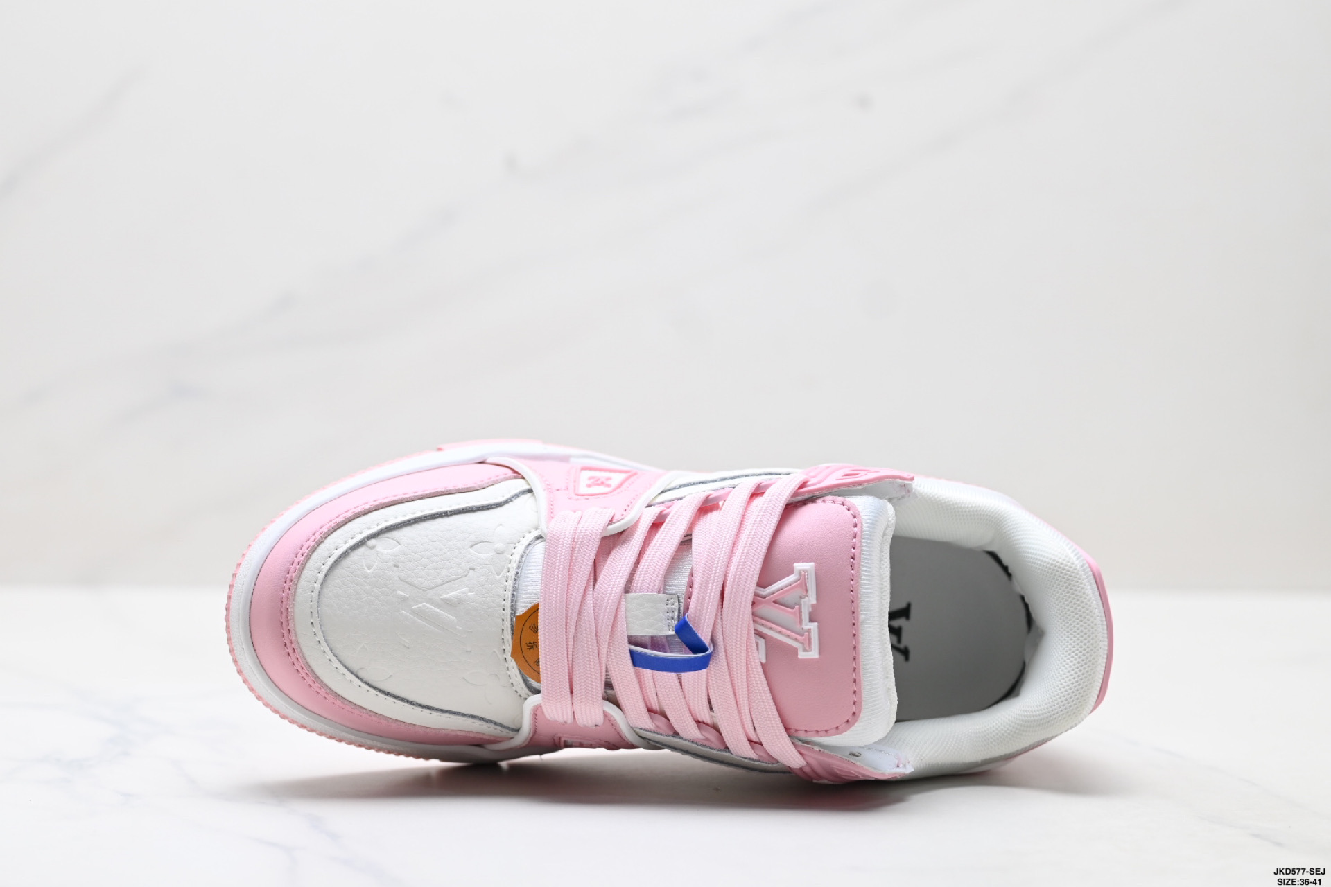 Louis vuitton Trainer Sneaker Low 路易威登 休闲运动文化百搭板鞋