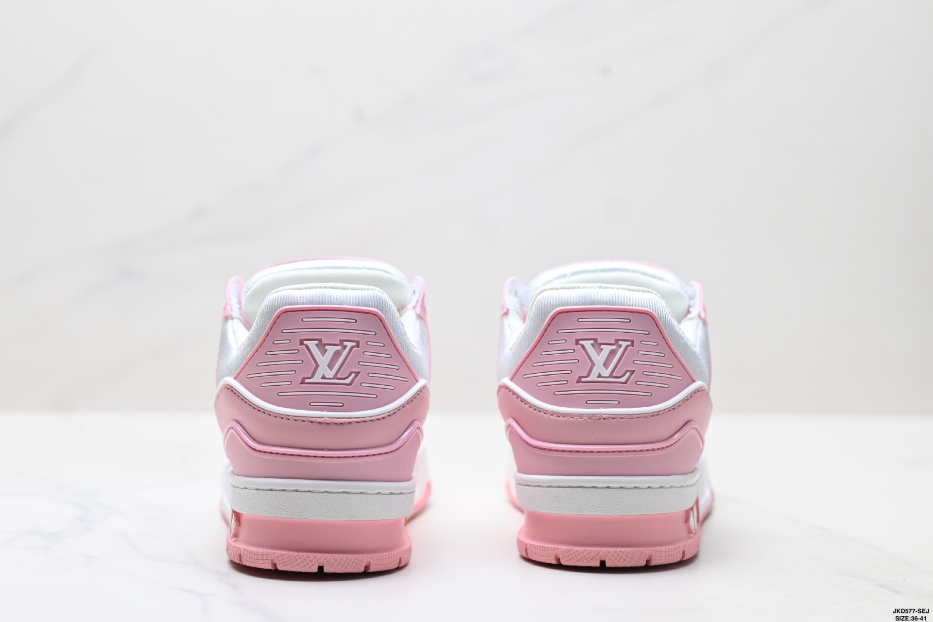 Louis vuitton Trainer Sneaker Low 路易威登 休闲运动文化百搭板鞋