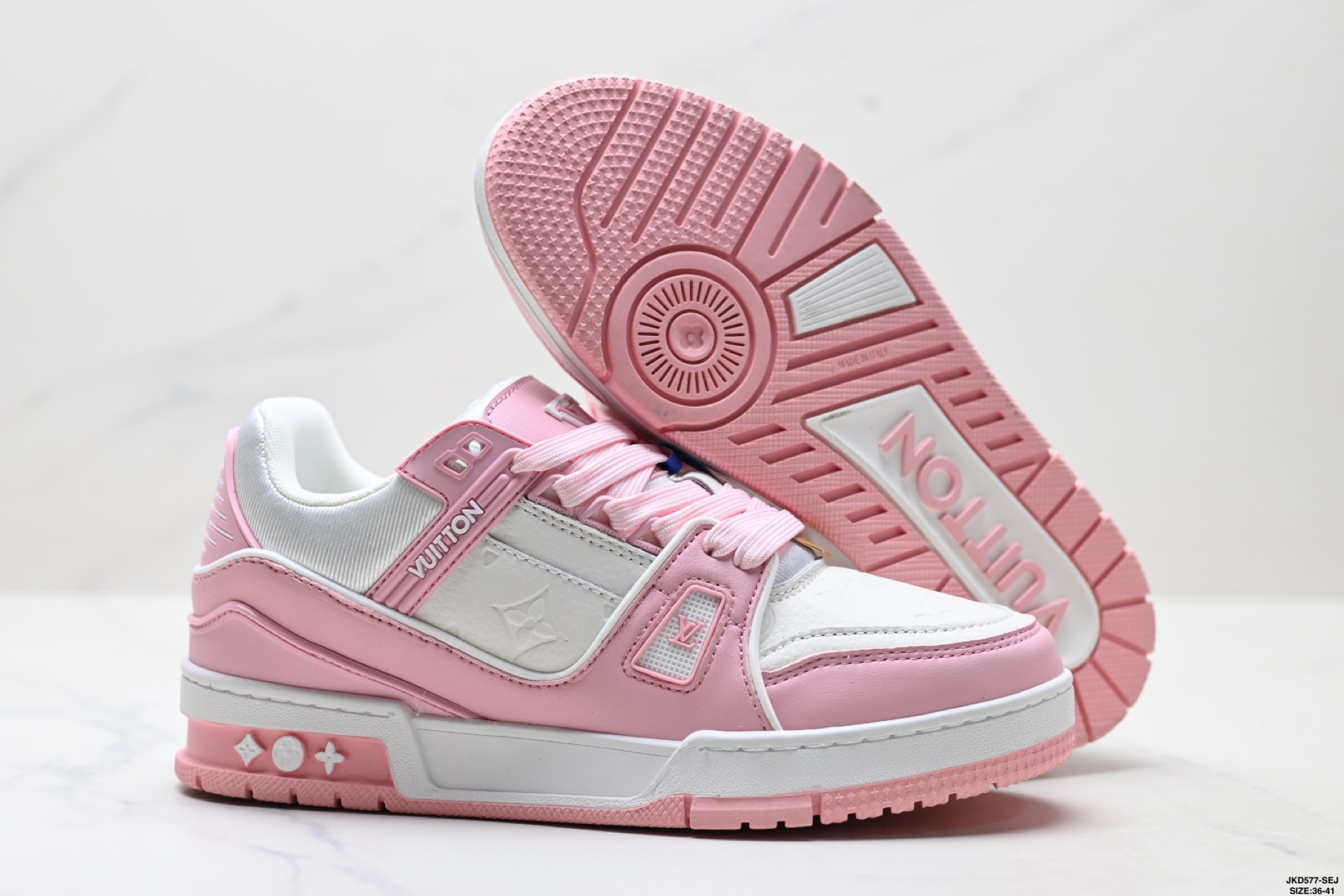 Louis vuitton Trainer Sneaker Low 路易威登 休闲运动文化百搭板鞋