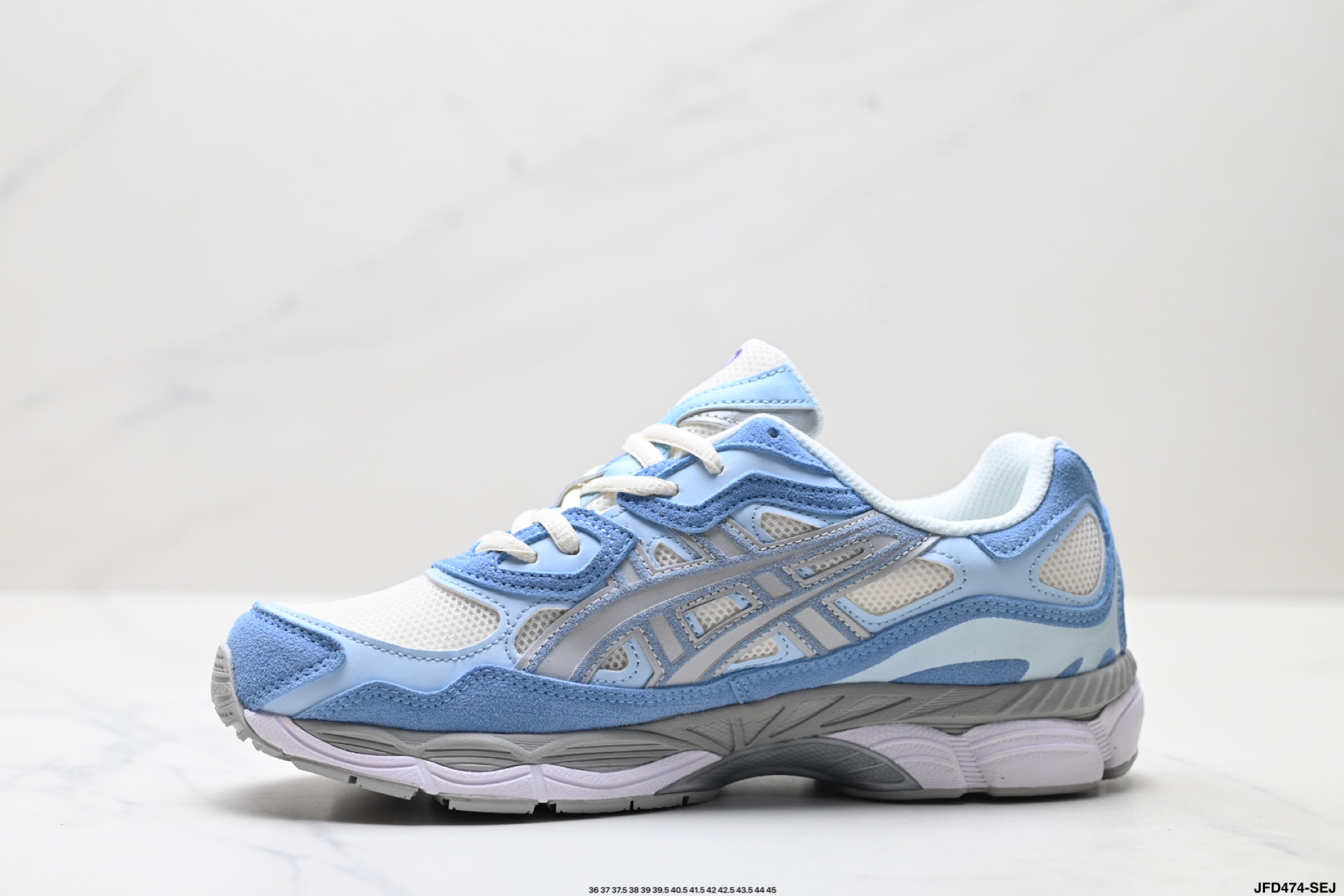 ASICS GEL-NYC 亚瑟士 透气网眼鞋面 配合部分合成革材质 采用全新AHAR+橡胶材质 更加耐磨 1203A383-107