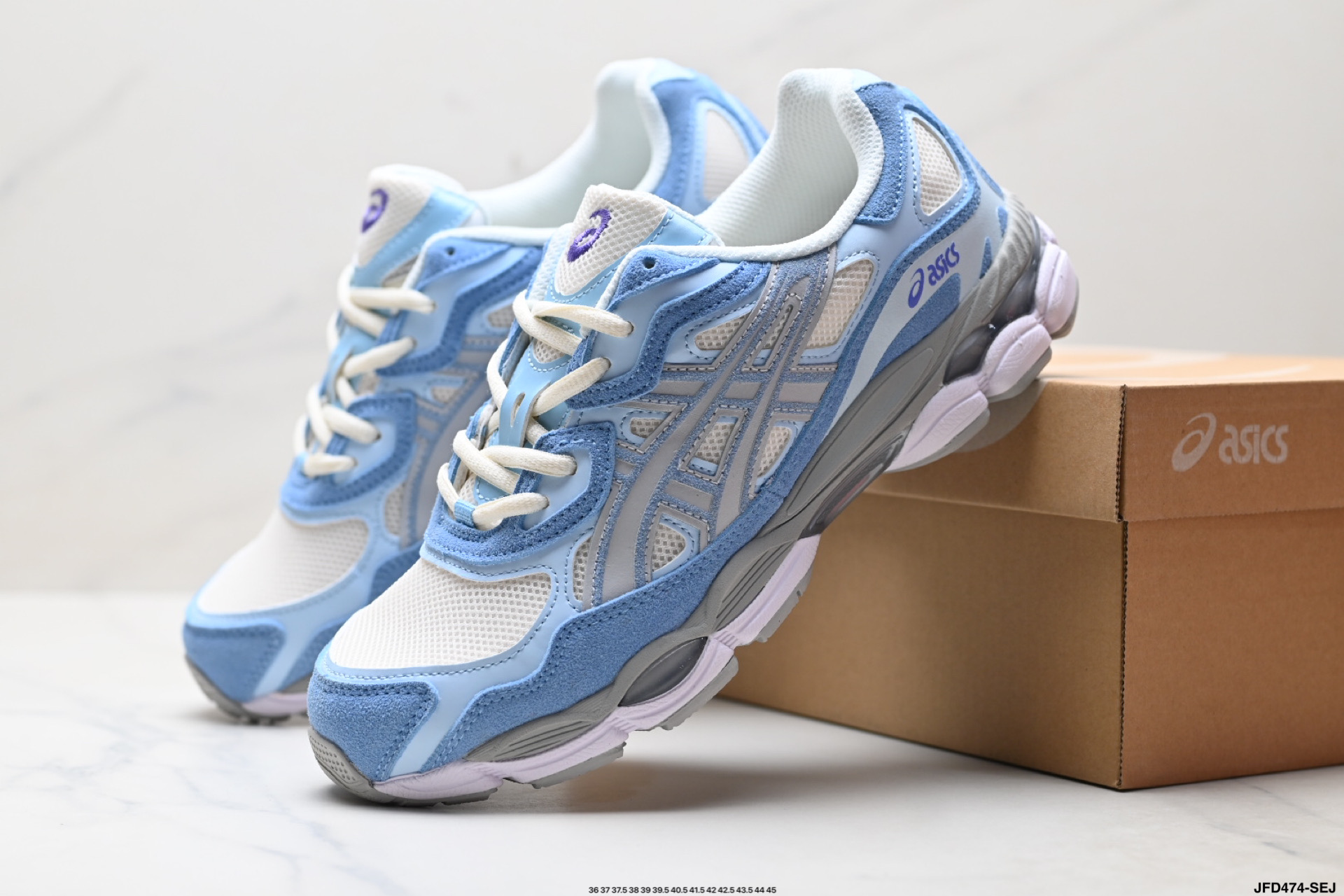 ASICS GEL-NYC 亚瑟士 透气网眼鞋面 配合部分合成革材质 采用全新AHAR+橡胶材质 更加耐磨 1203A383-107