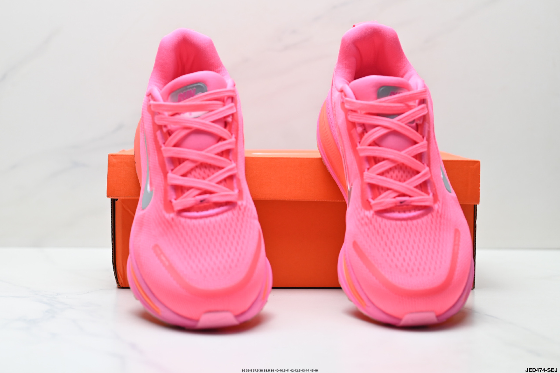 Nike Vomero 18: Comodidad y amortiguación para tus carreras diarias 8 i1756571839629 5793 0 6