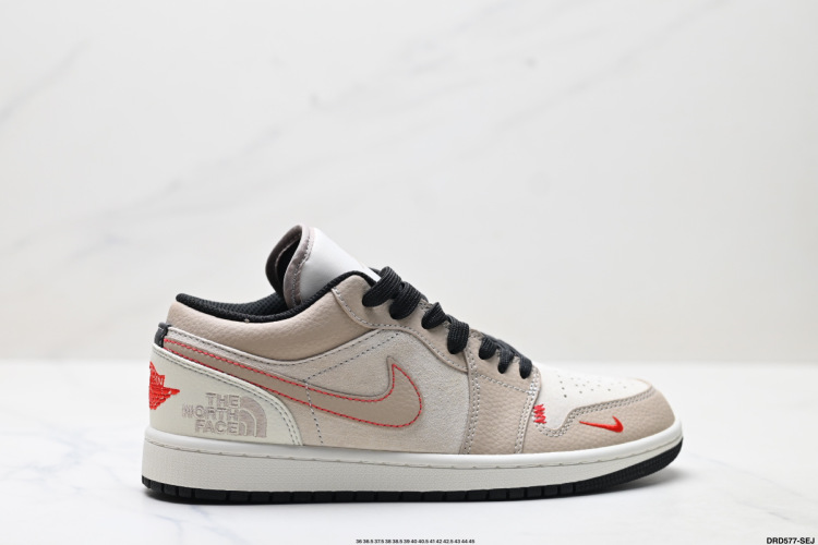 Nike Air Jordan 1 Low: Comodidad y estilo urbano en cada paso, ¡Edición especial! 16 Nike Air Jordan 1 Low: Comodidad y estilo urbano en cada paso, ¡Edición especial!