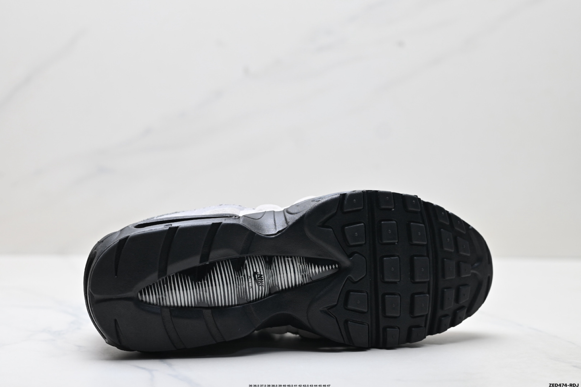 Nike Air Max 95 SP: Zapatillas Retro con Amortiguación y Estilo Inigualable 10 i1756654921936 8585 0 8