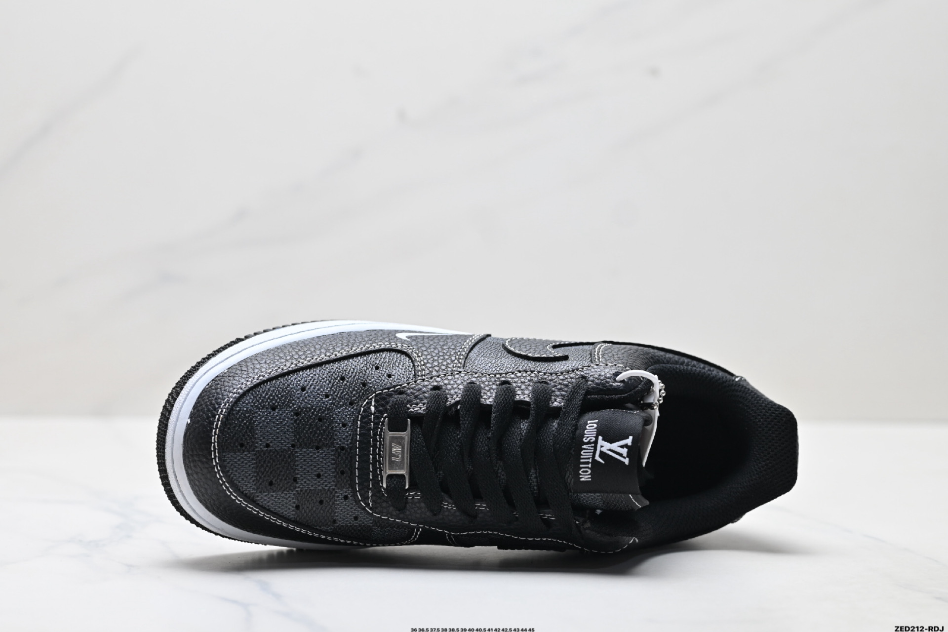 NIKE AIR FORCE 1‘07 WB CZ3986-001