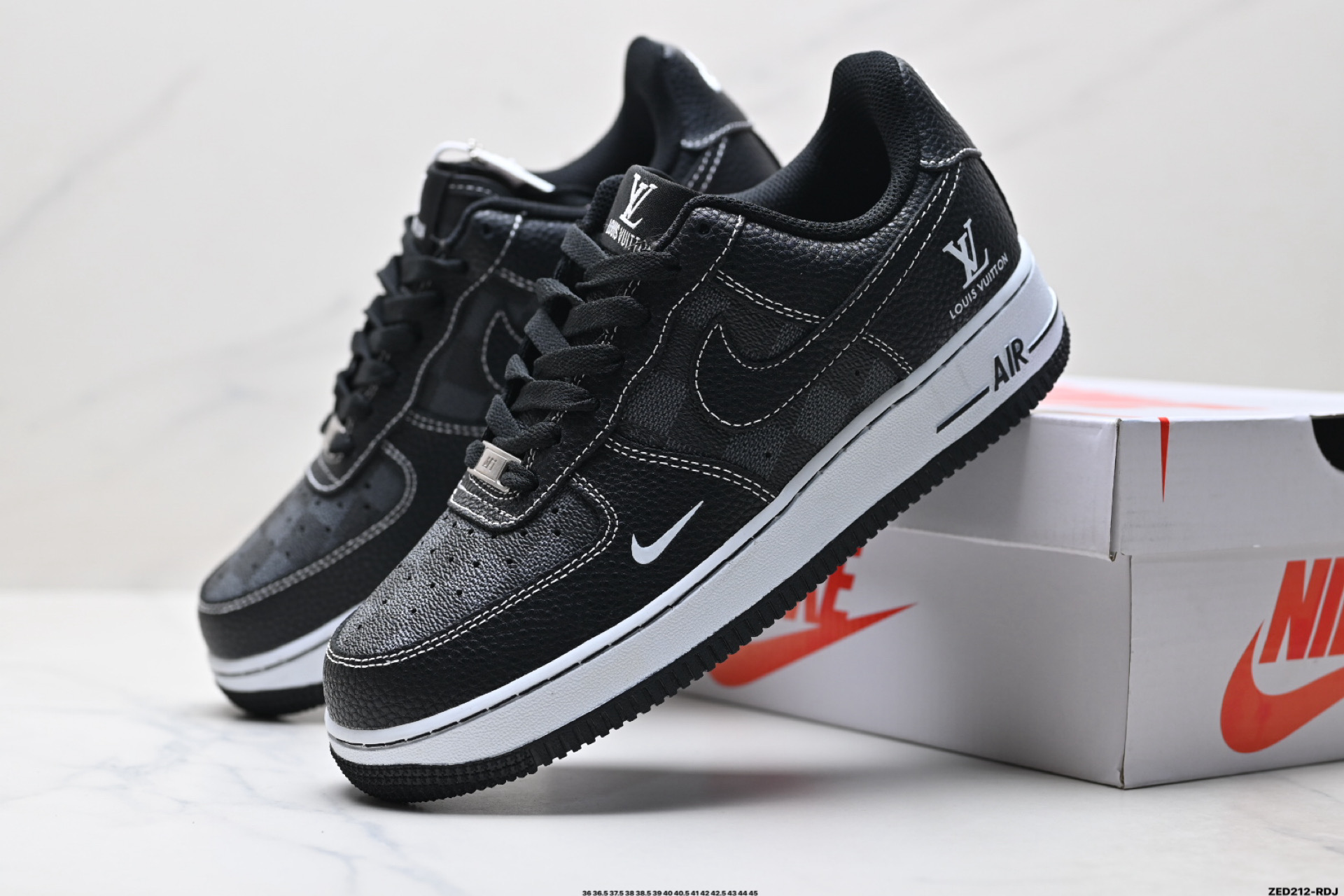 NIKE AIR FORCE 1‘07 WB CZ3986-001