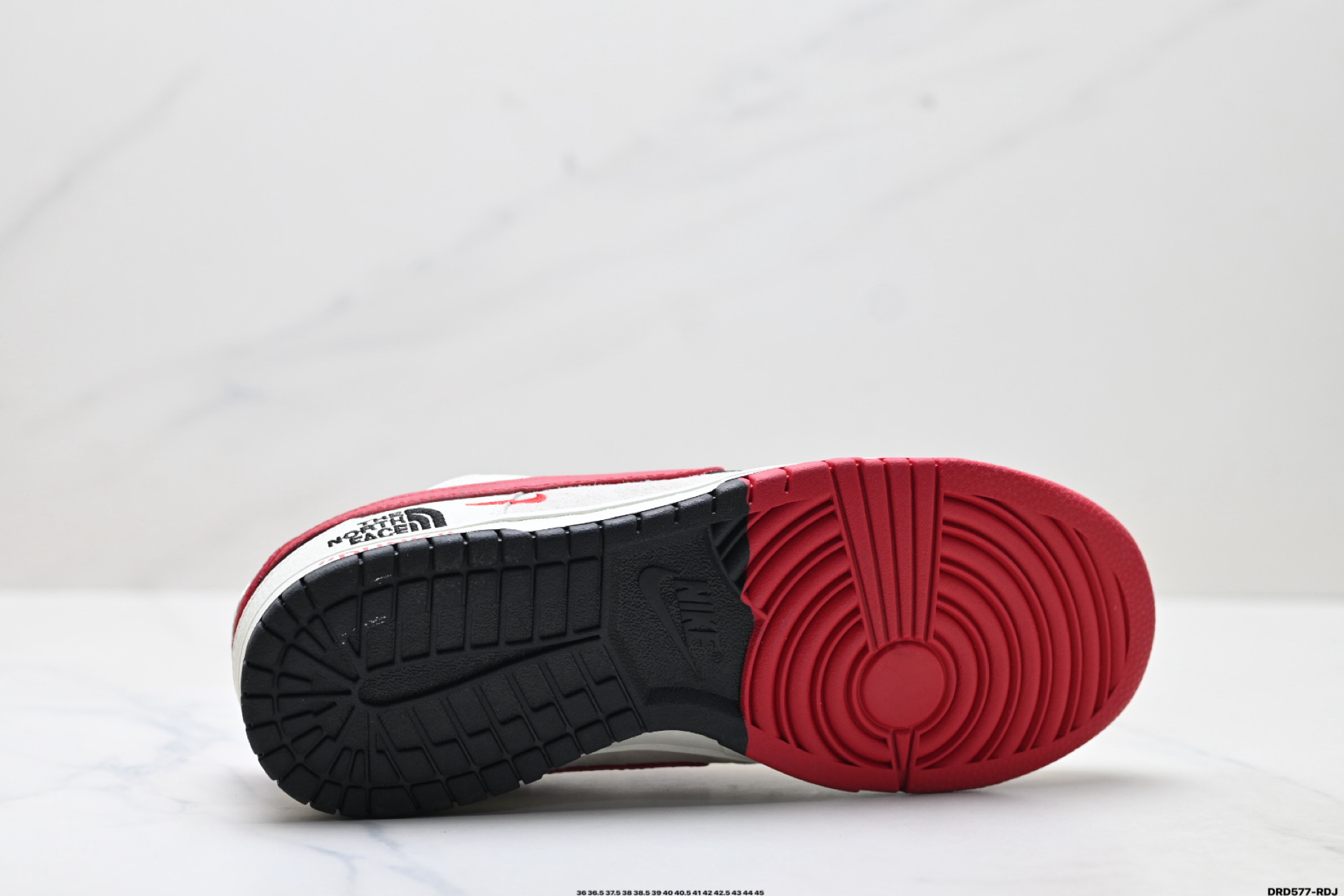 Nike Dunk Low Retro: Estilo y Comodidad Personalizados para tu Día a Día 10 i1756656022848 2340 0 8