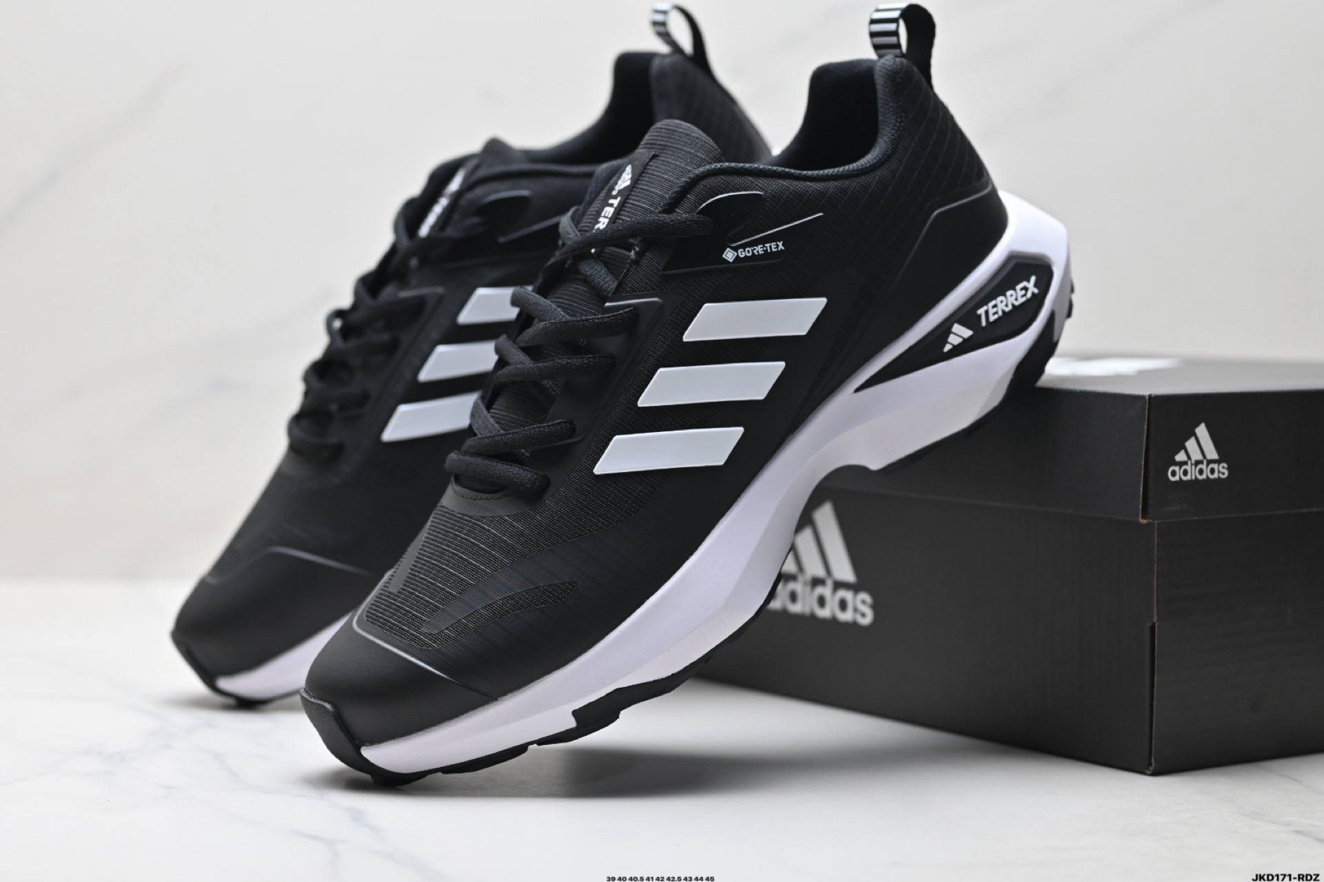 Adidas TERREX GORE-TEX 阿迪达斯 系带缓震轻质舒适百搭运动鞋 D68972