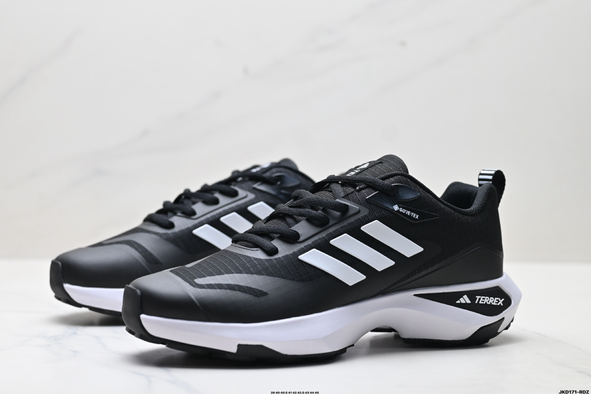 Adidas TERREX GORE-TEX 阿迪达斯 系带缓震轻质舒适百搭运动鞋 D68972