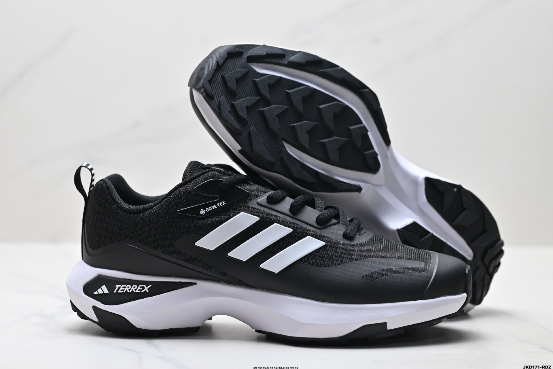 Adidas TERREX GORE-TEX 阿迪达斯 系带缓震轻质舒适百搭运动鞋 D68972