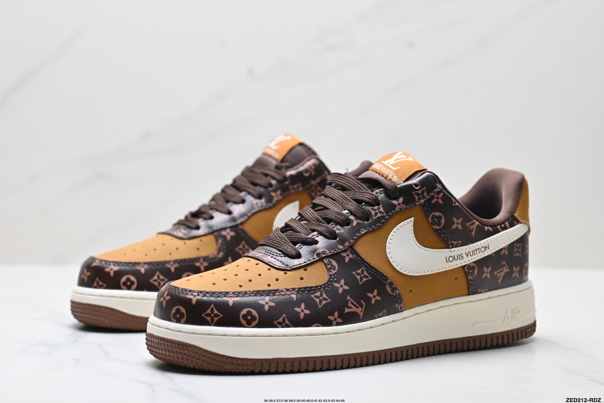 NIKE AIR FORCE 1‘07 XL1979-104