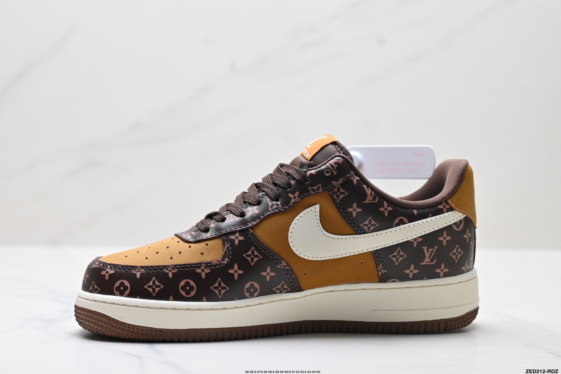 NIKE AIR FORCE 1‘07 XL1979-104