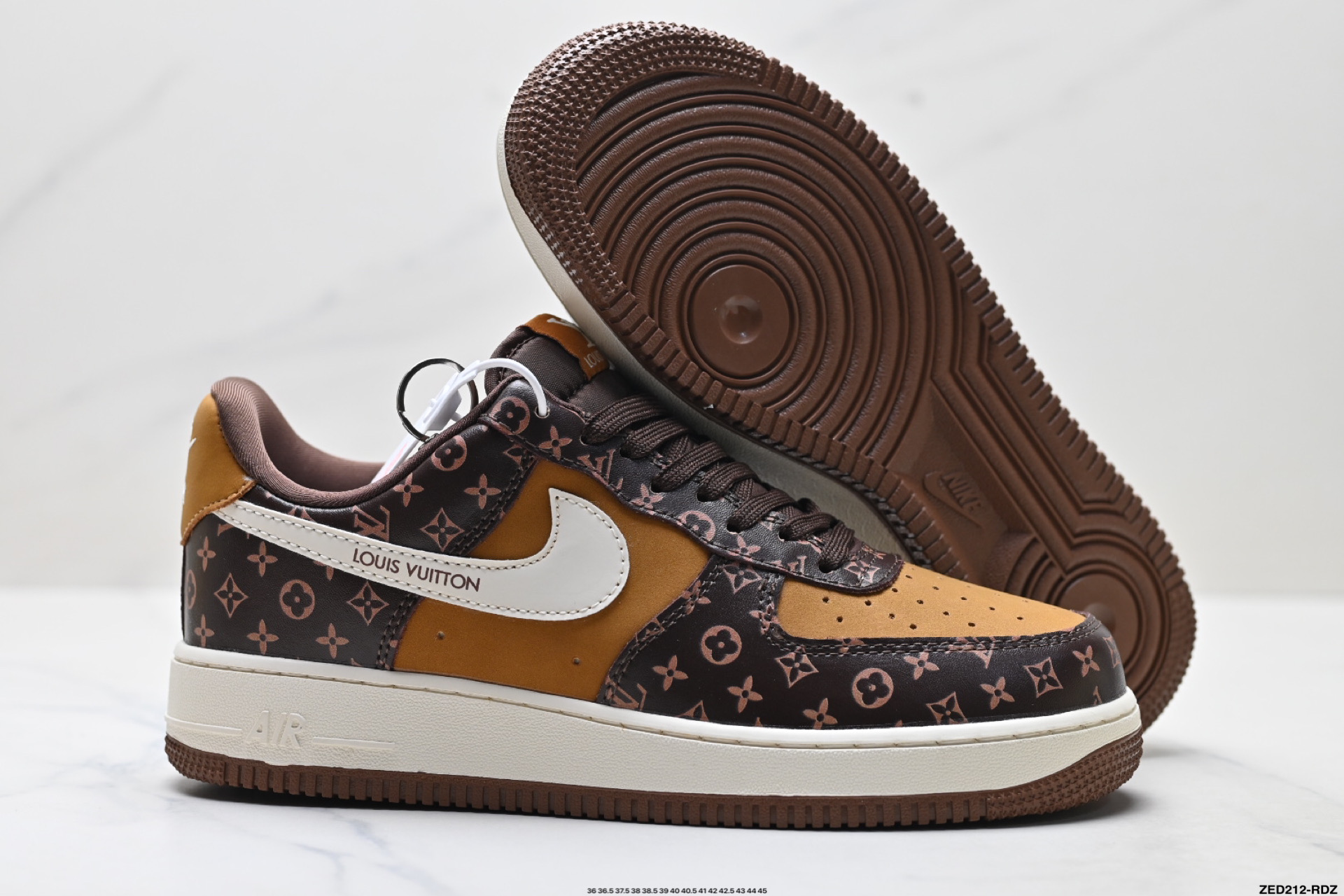 NIKE AIR FORCE 1‘07 XL1979-104
