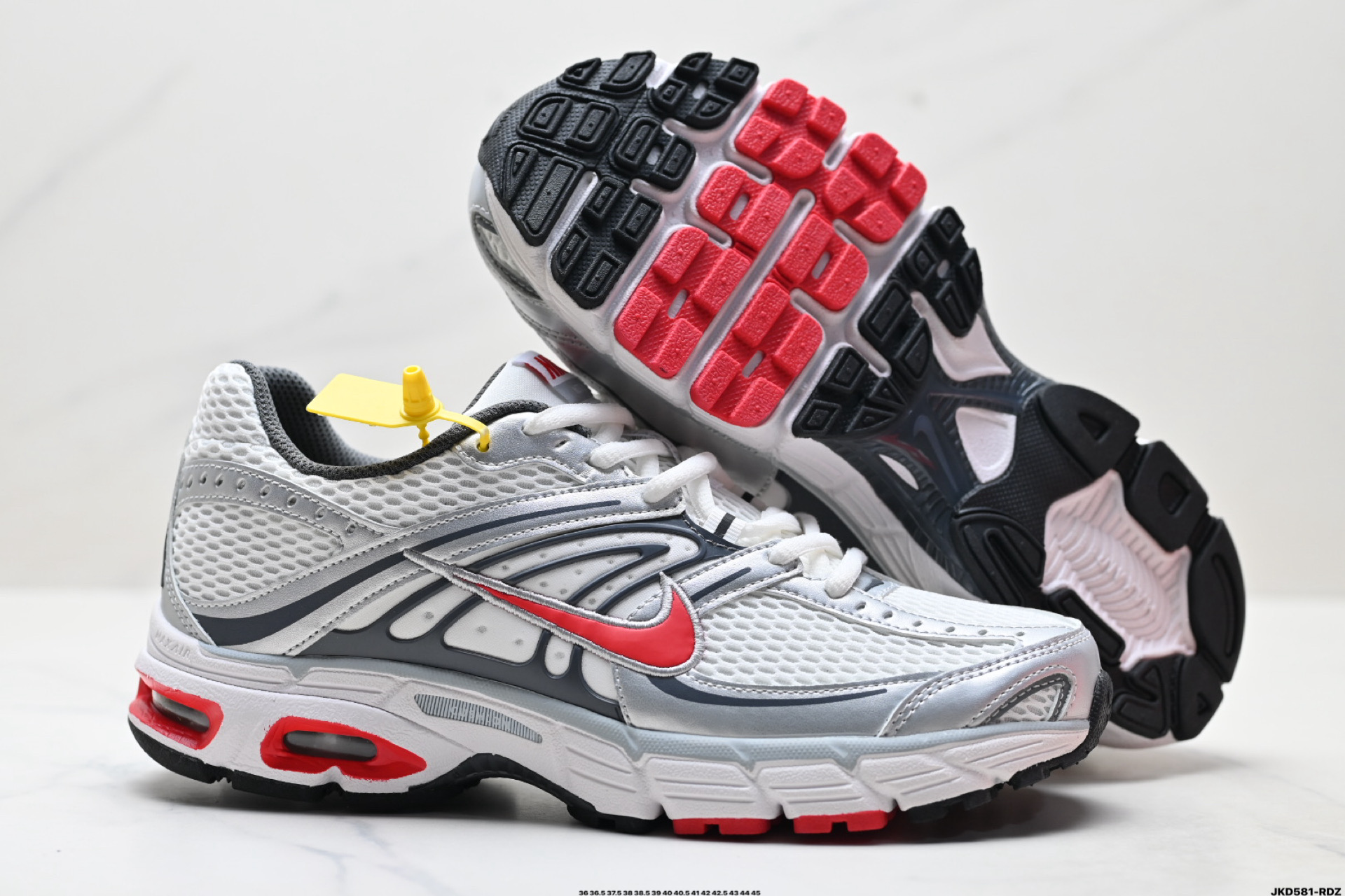 Nike Air Max Moto 2K 耐克 百搭舒适耐磨 低帮跑步鞋 HQ2056-007