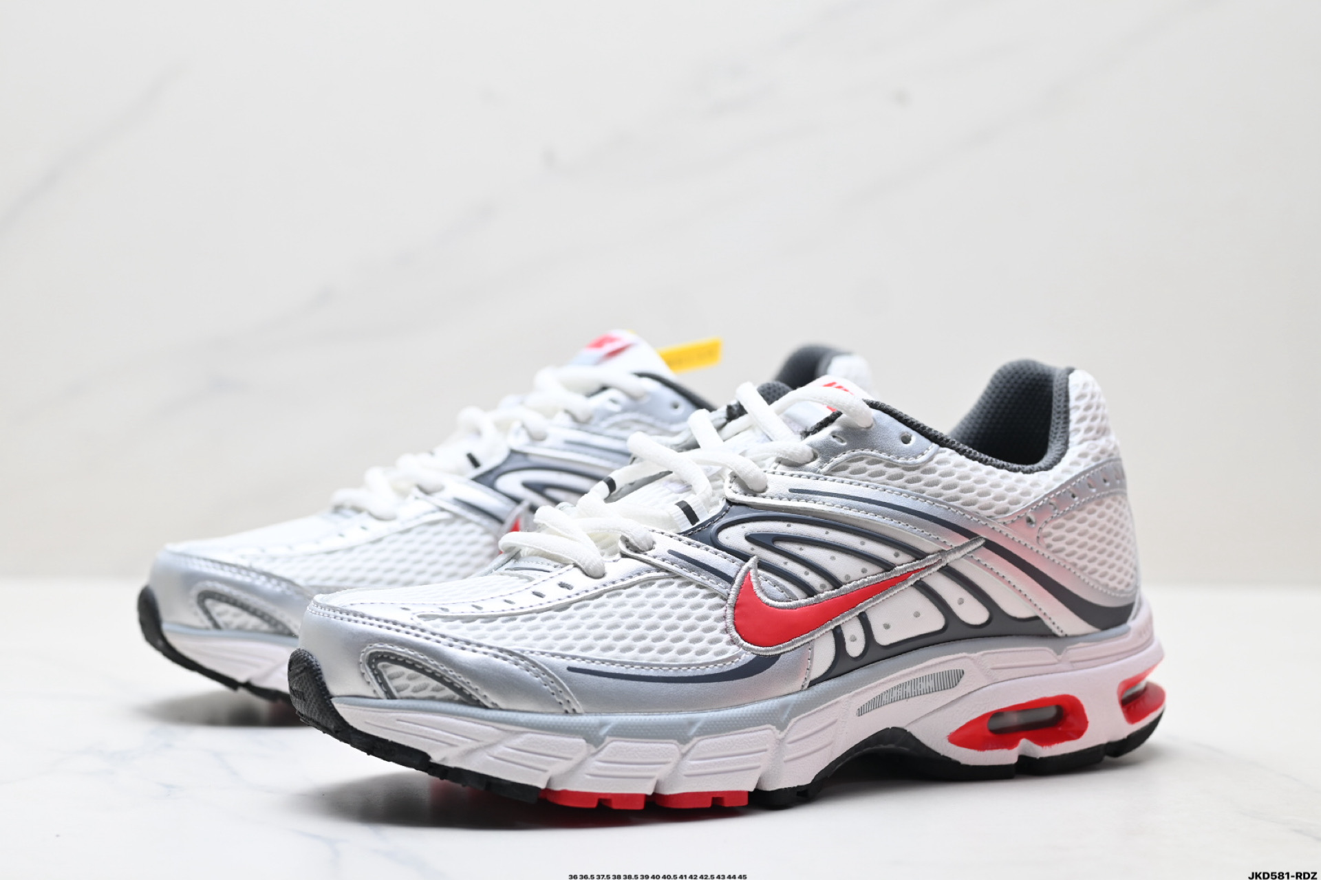 Nike Air Max Moto 2K 耐克 百搭舒适耐磨 低帮跑步鞋 HQ2056-007