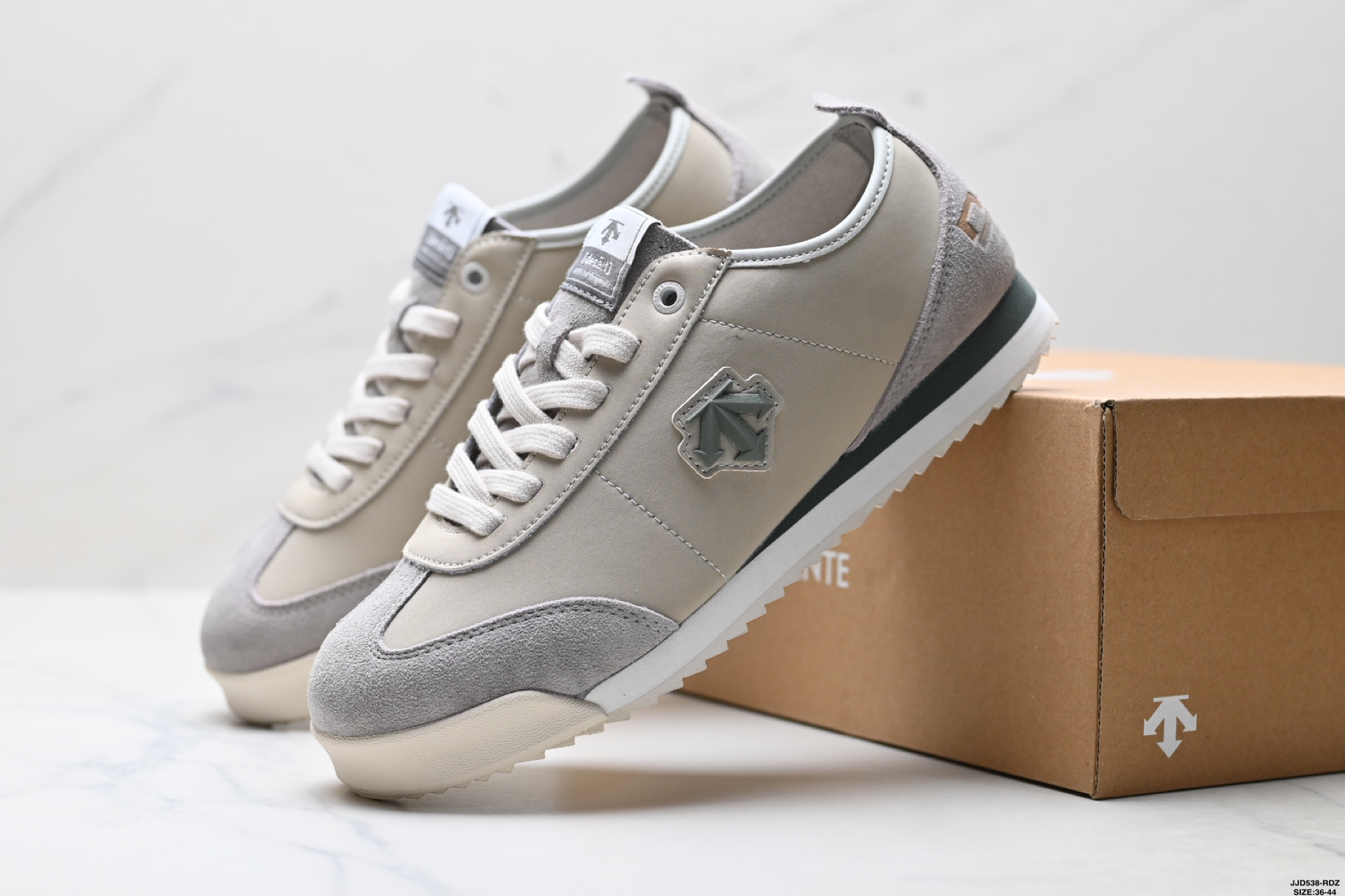 DESCENTE迪桑特CHRON系列男女同款CHRON复古运动休闲鞋帆布鞋 D4231LSN14