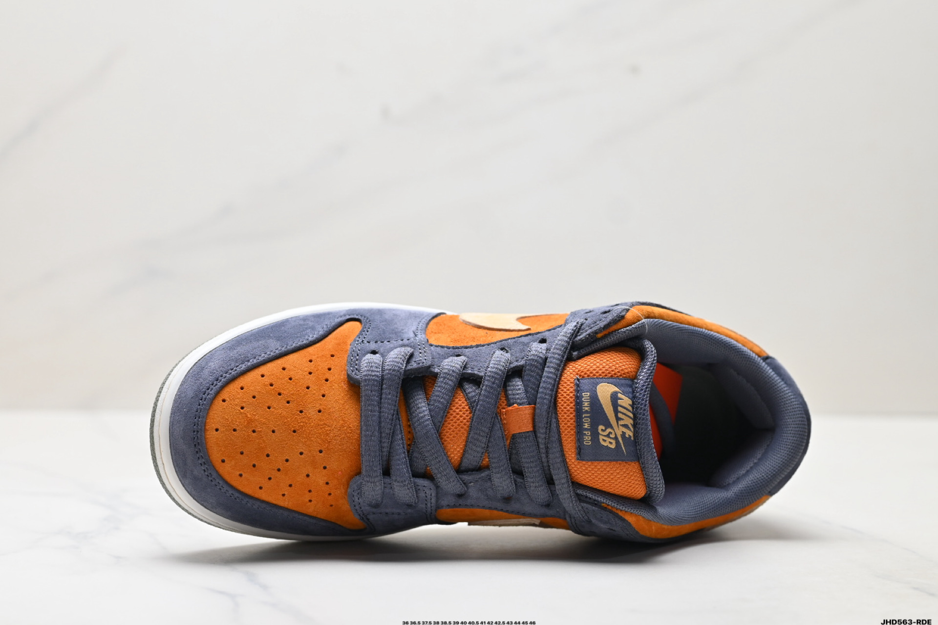 Nike Dunk Low Retro: Estilo Clásico y Comodidad para el Día a Día 3 i1756827068028 6178 0 1