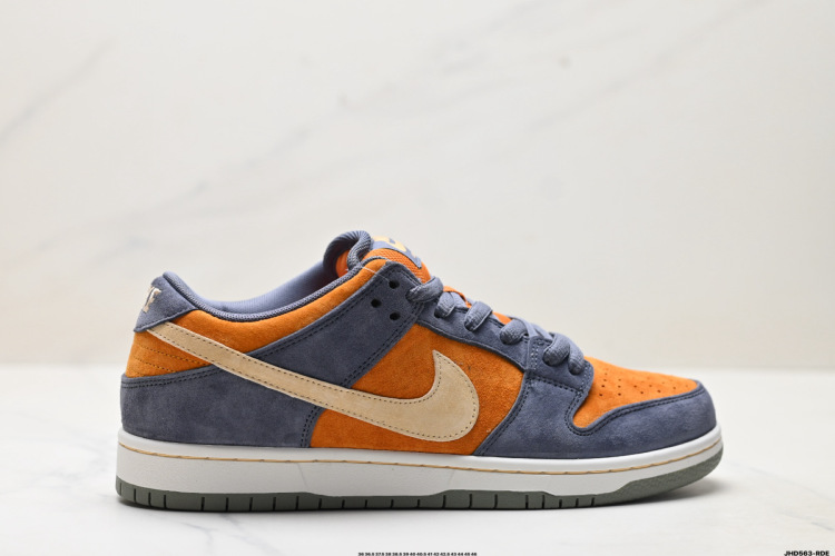 Nike Dunk Low Retro: Estilo Clásico y Comodidad para el Día a Día 1 Nike Dunk Low Retro: Estilo Clásico y Comodidad para el Día a Día