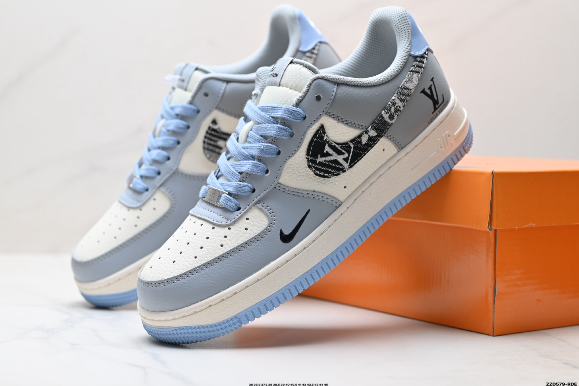 NIKE AIR FORCE 1‘07 LV8 HS8068-047