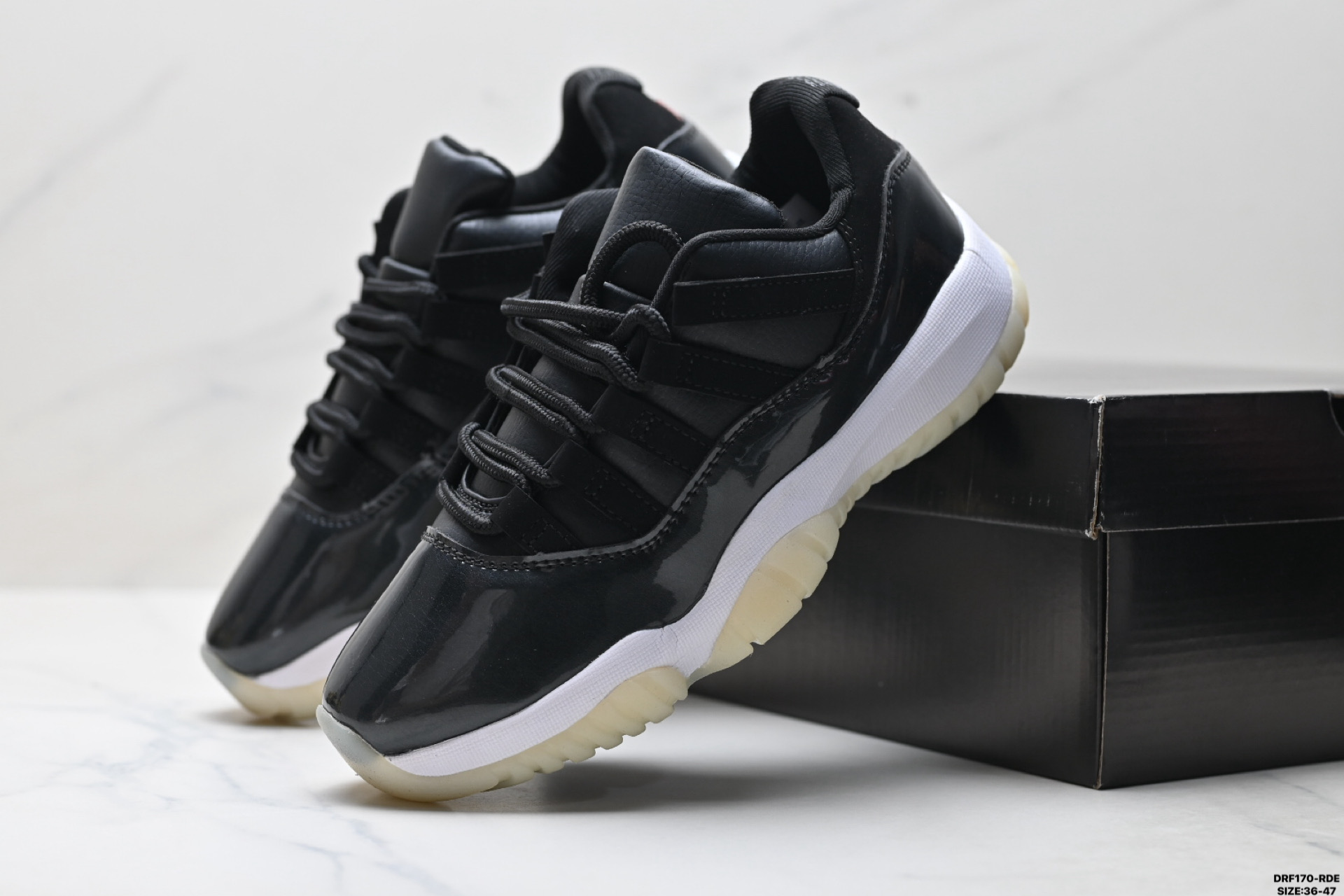 💰135
真标✅Nike Air Jordan 11 Retro Concord 耐克 AJ11代迈克尔·乔丹低帮运动文化篮球鞋
货号:528895-003
尺码:36-47
ID:DRF170-RDE