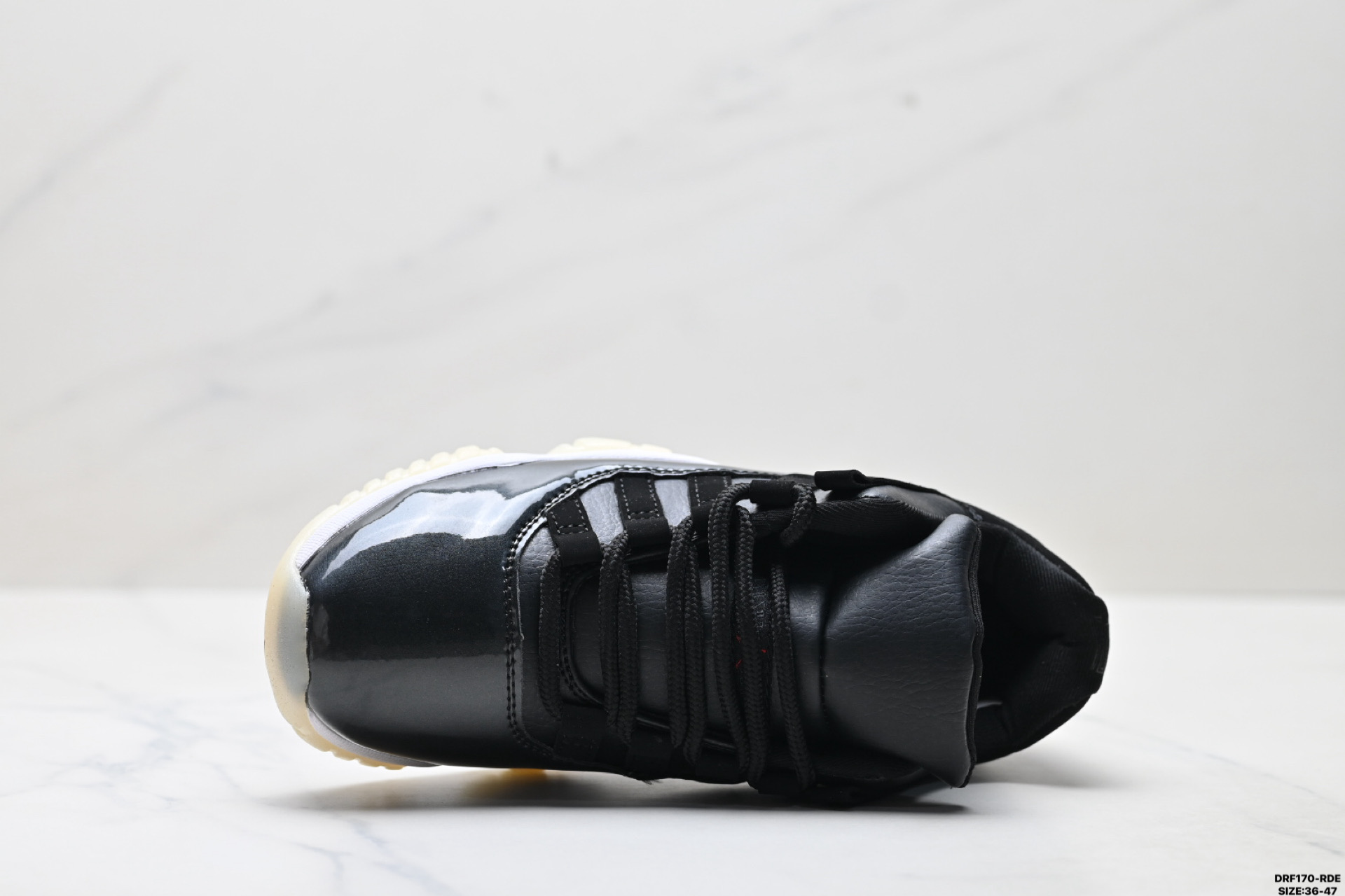 💰135
真标✅Nike Air Jordan 11 Retro Concord 耐克 AJ11代迈克尔·乔丹低帮运动文化篮球鞋
货号:528895-003
尺码:36-47
ID:DRF170-RDE