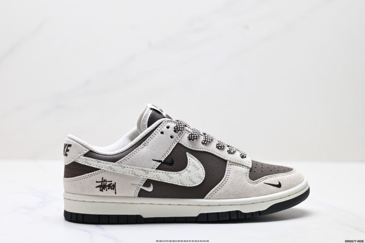 Nike Dunk Low Retro Custom: Estilo y Comodidad en Cada Paso 15 Nike Dunk Low Retro Custom: Estilo y Comodidad en Cada Paso