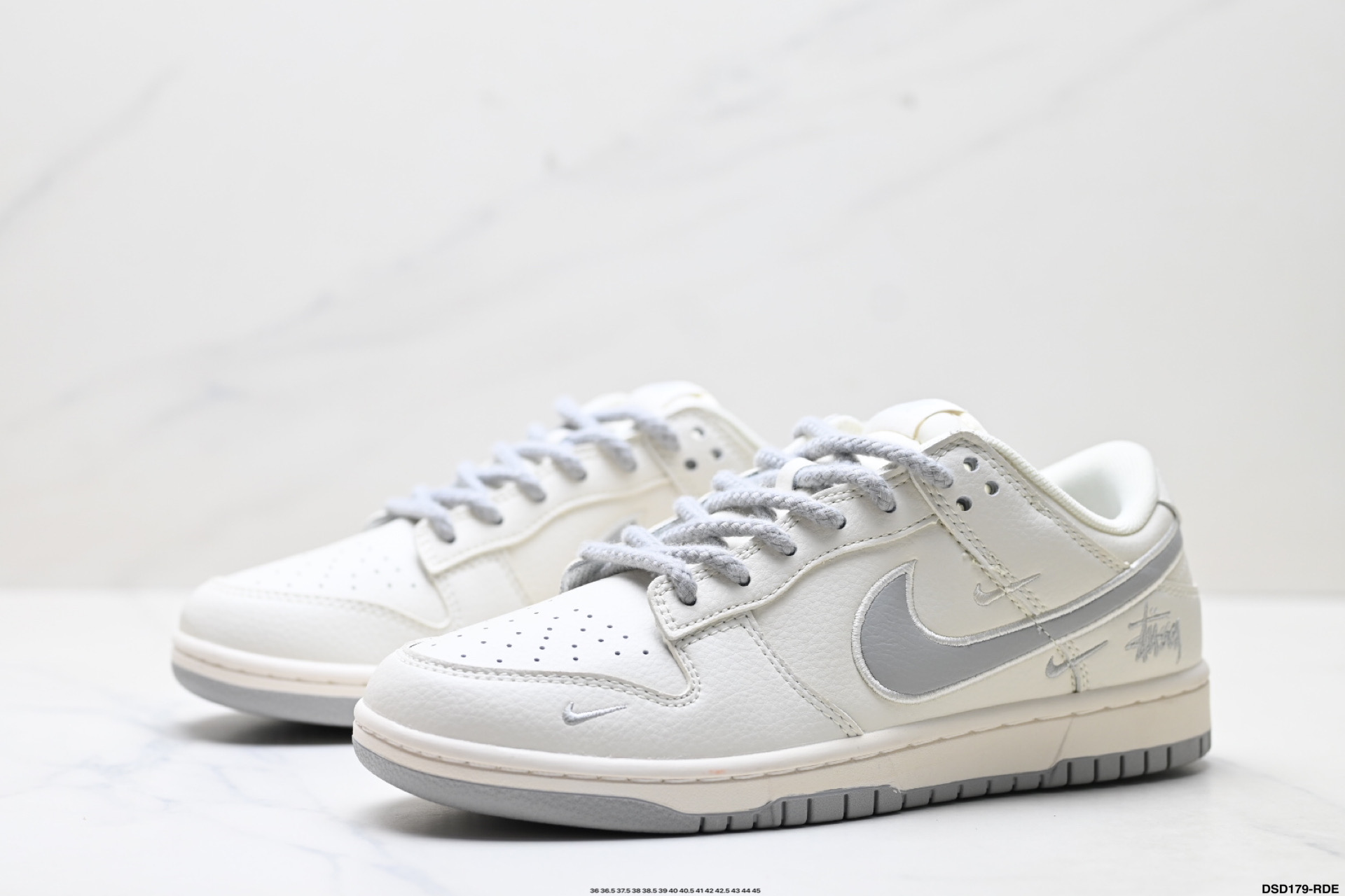 Nike Dunk Low Retro: Estilo Clásico con un Toque Moderno y Personalizable 5 i1756830374450 7380 0 3